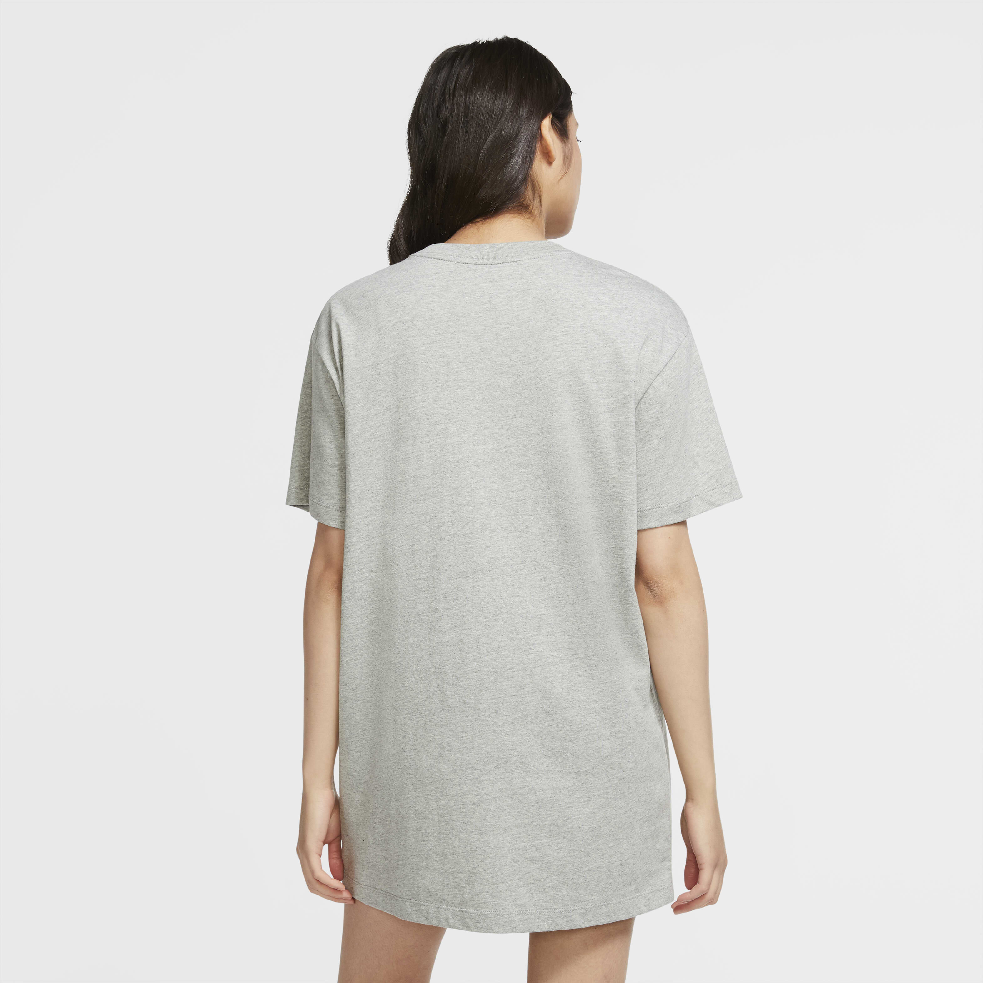 Nike Sportswear Essential image number 1