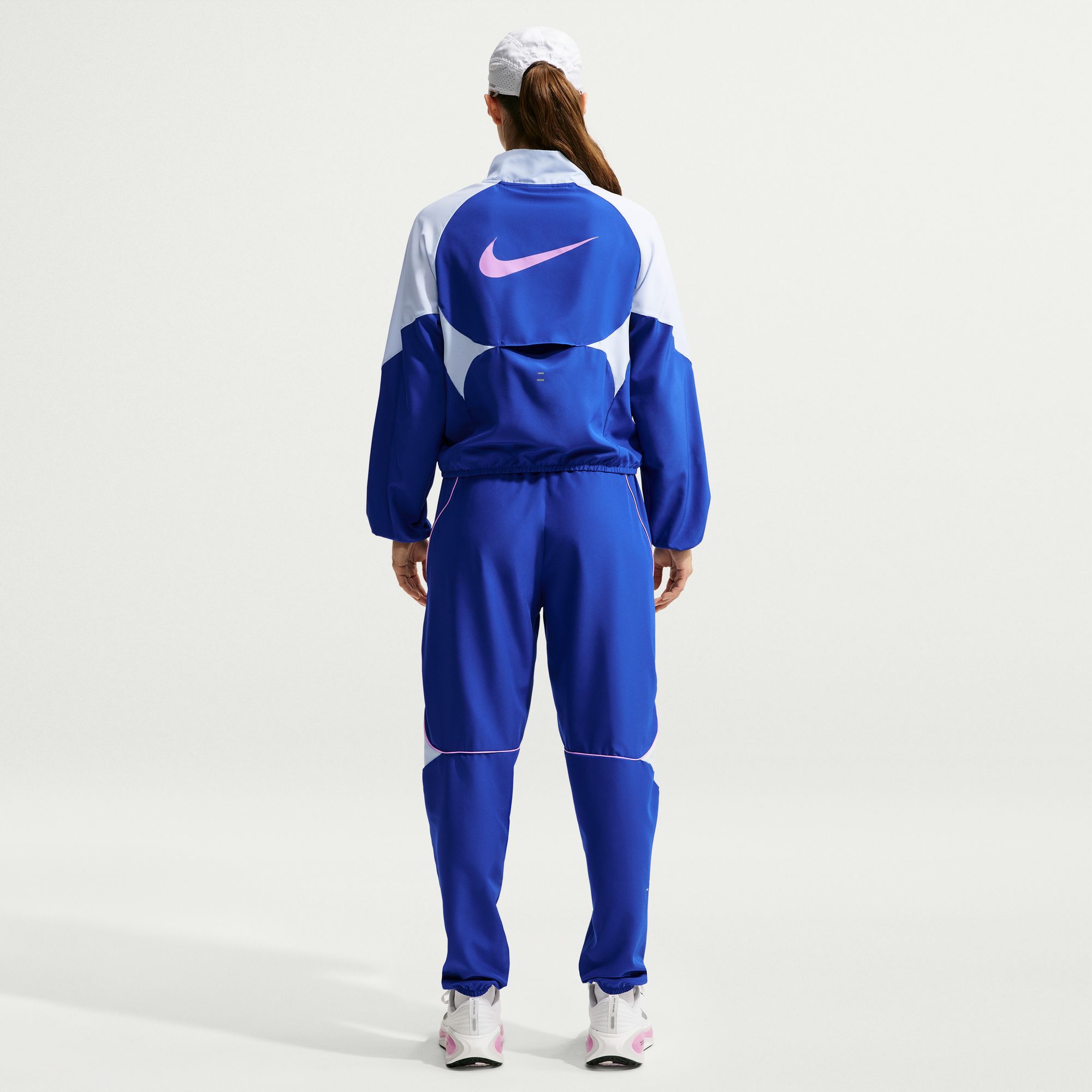 Nike Tempo Swoosh image number 1
