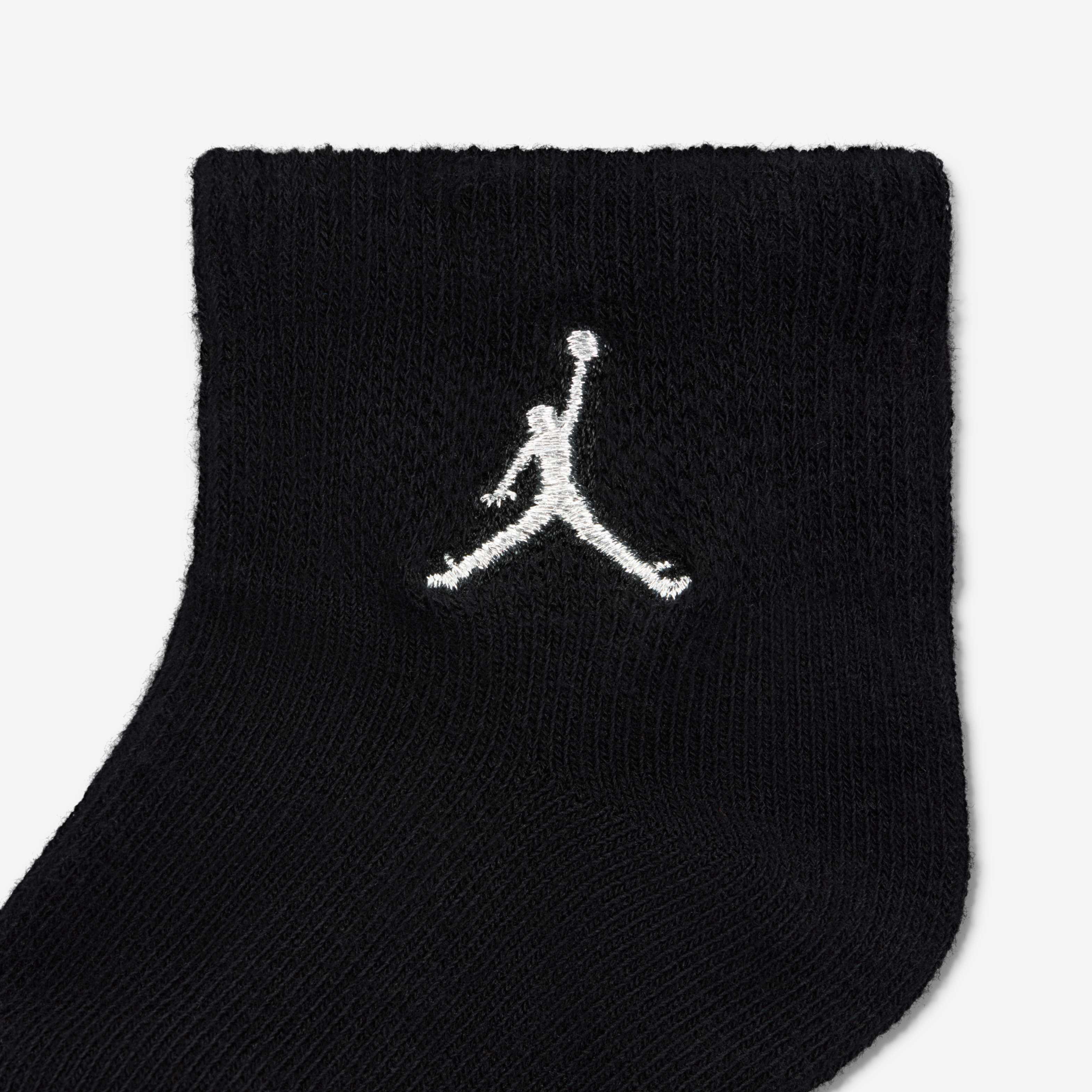 Jordan Everyday Essentials image number 2