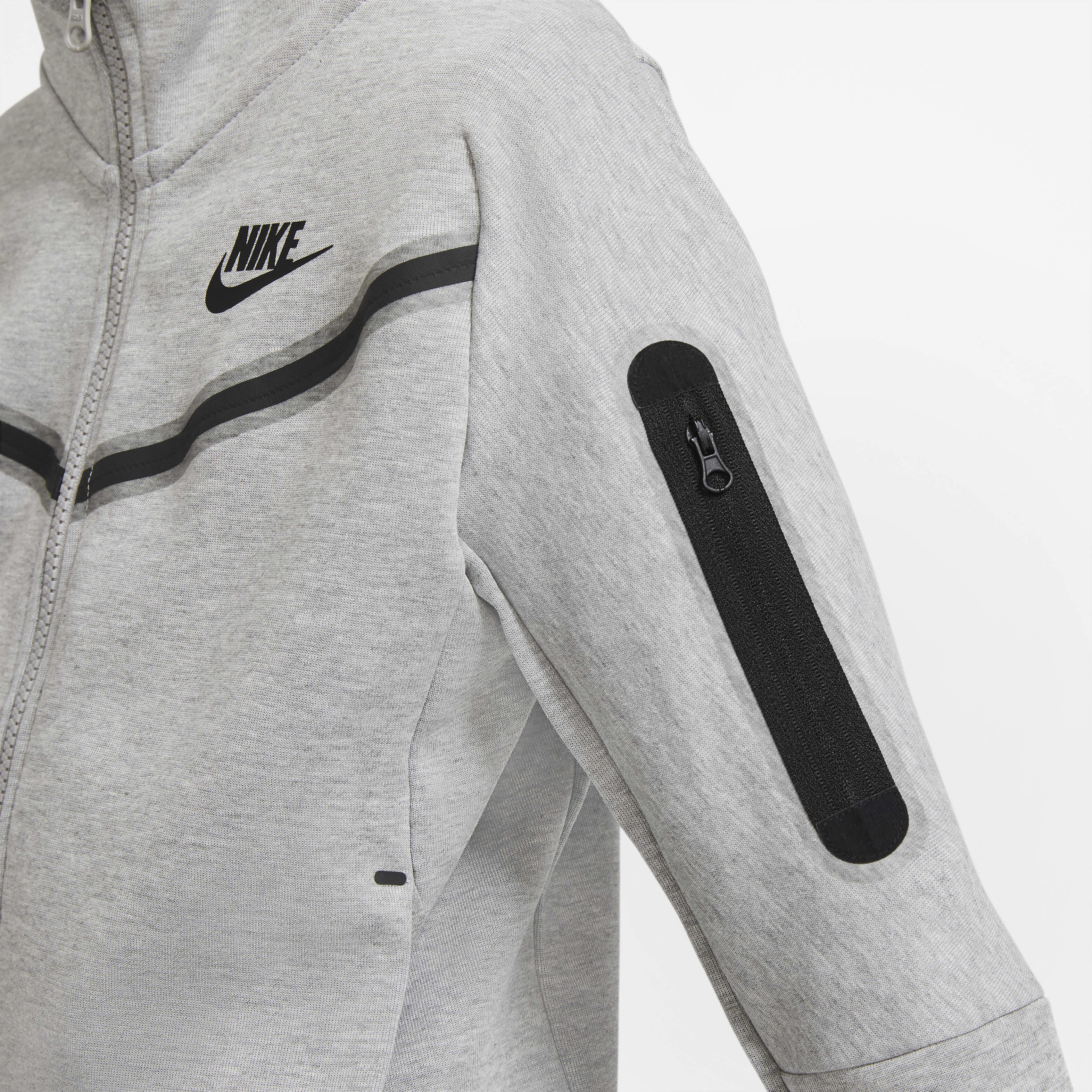 Nike Sportswear Tech Fleece image number 4