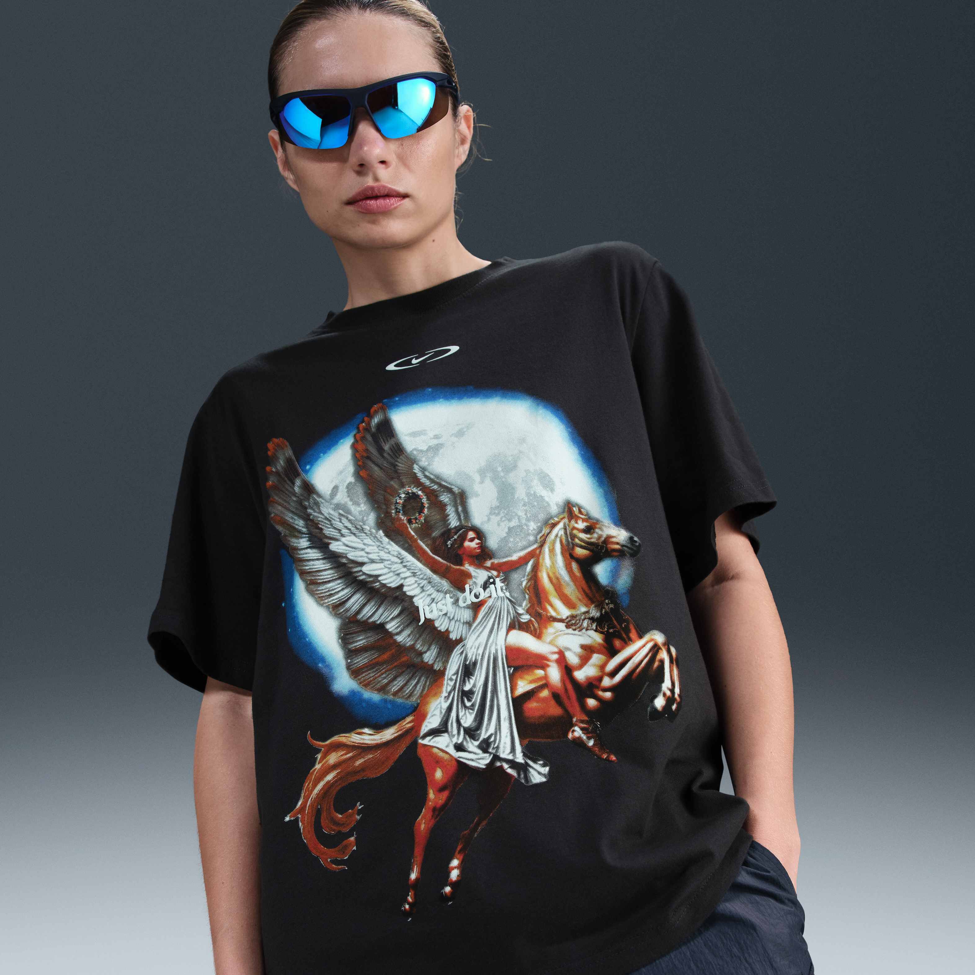 Nike Sportswear Essential image number 0