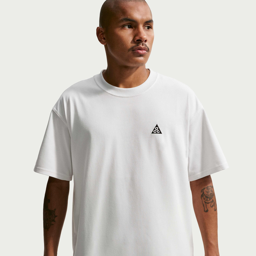 نايكي ايه سي جي