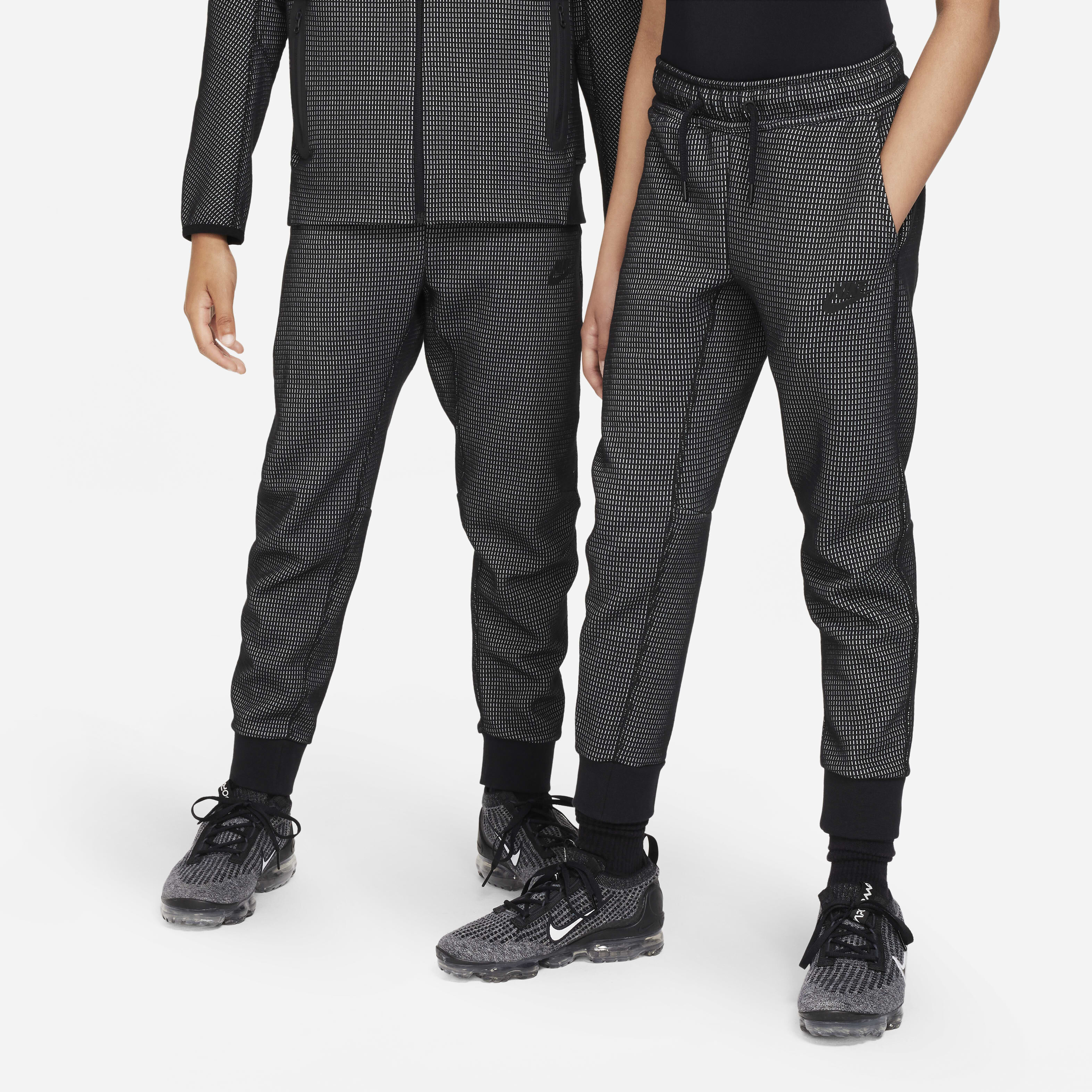 Boys tech fleece pants deals