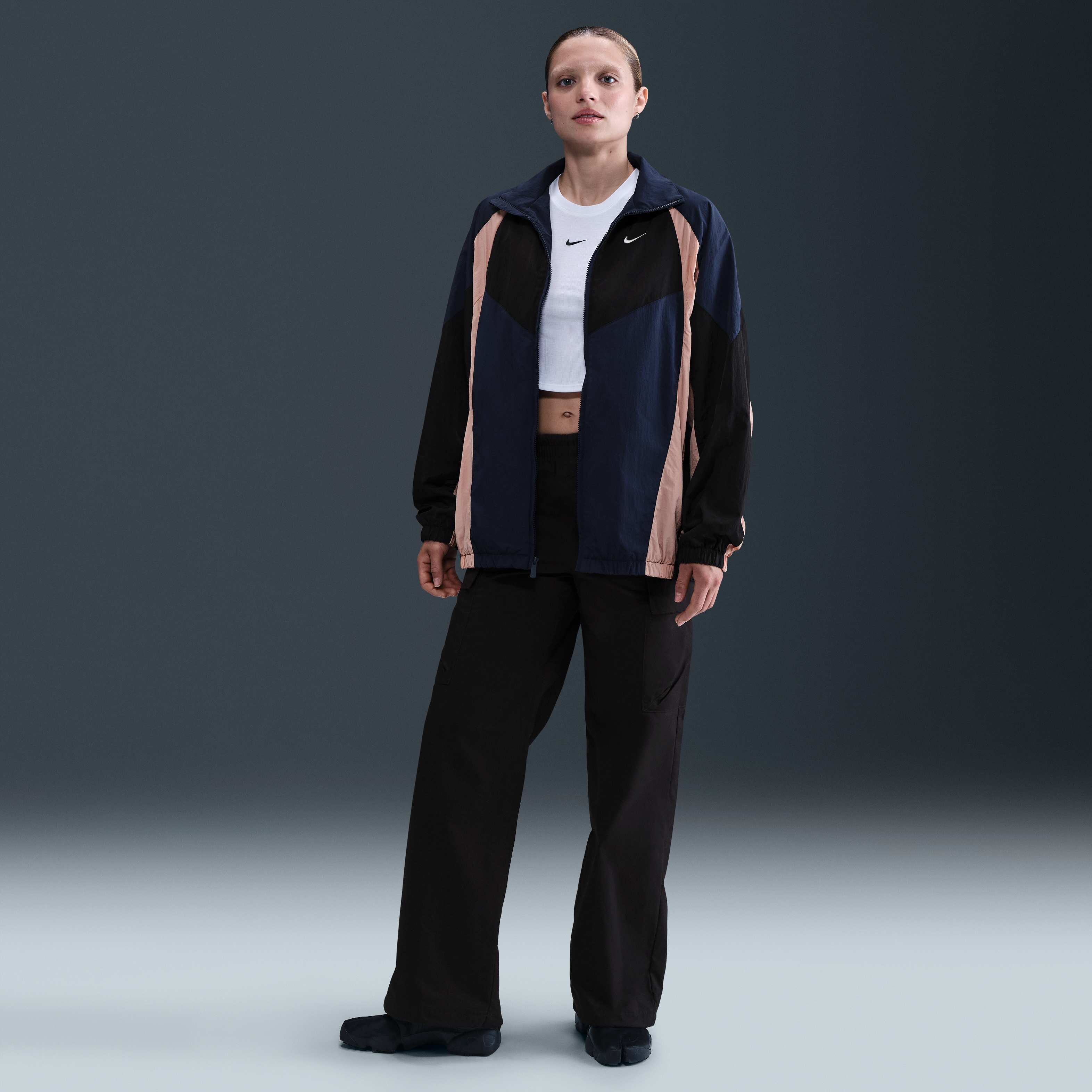 نايكي سبورتسوير image number 3