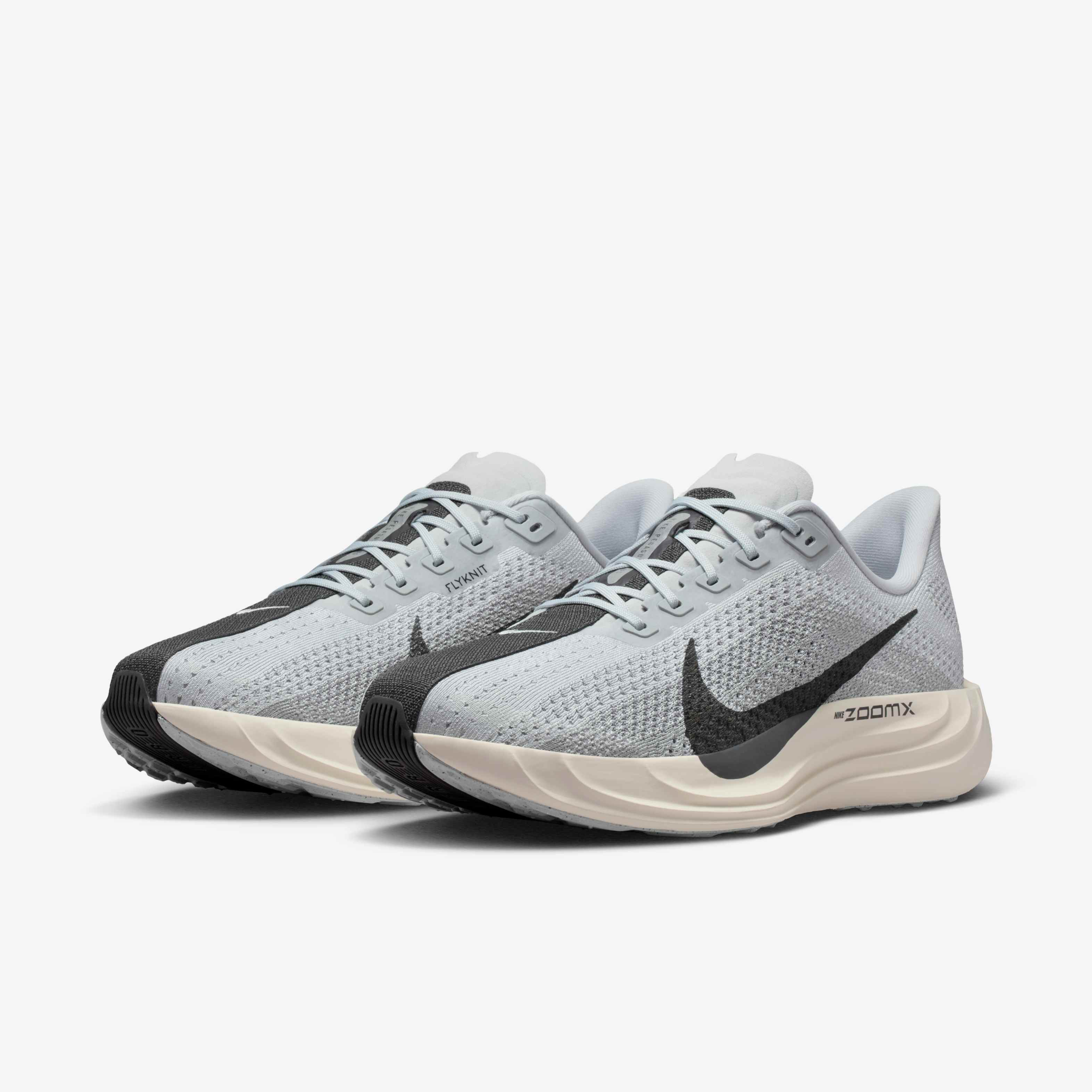 Nike Pegasus Plus image number 4
