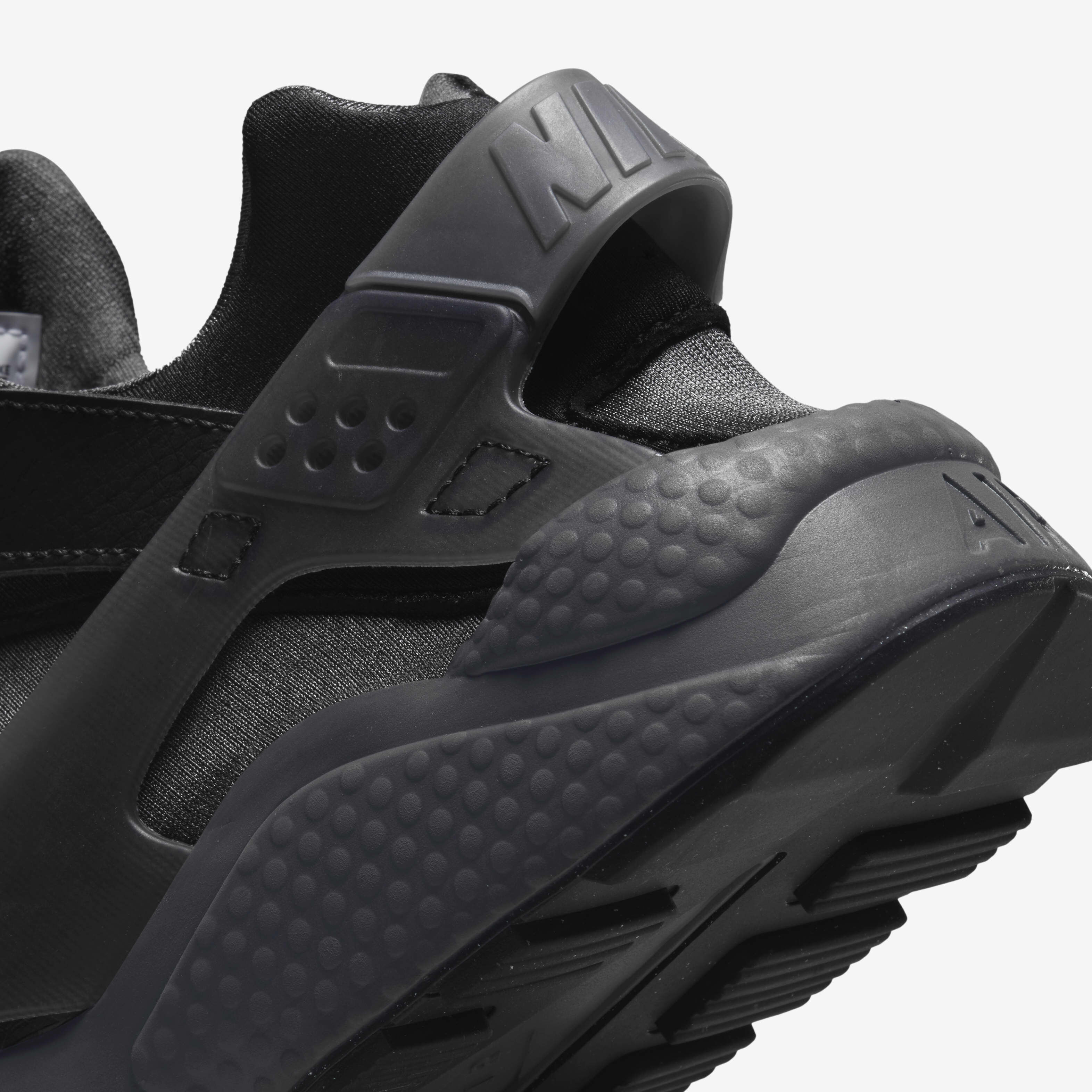 Nike Air Huarache image number 7
