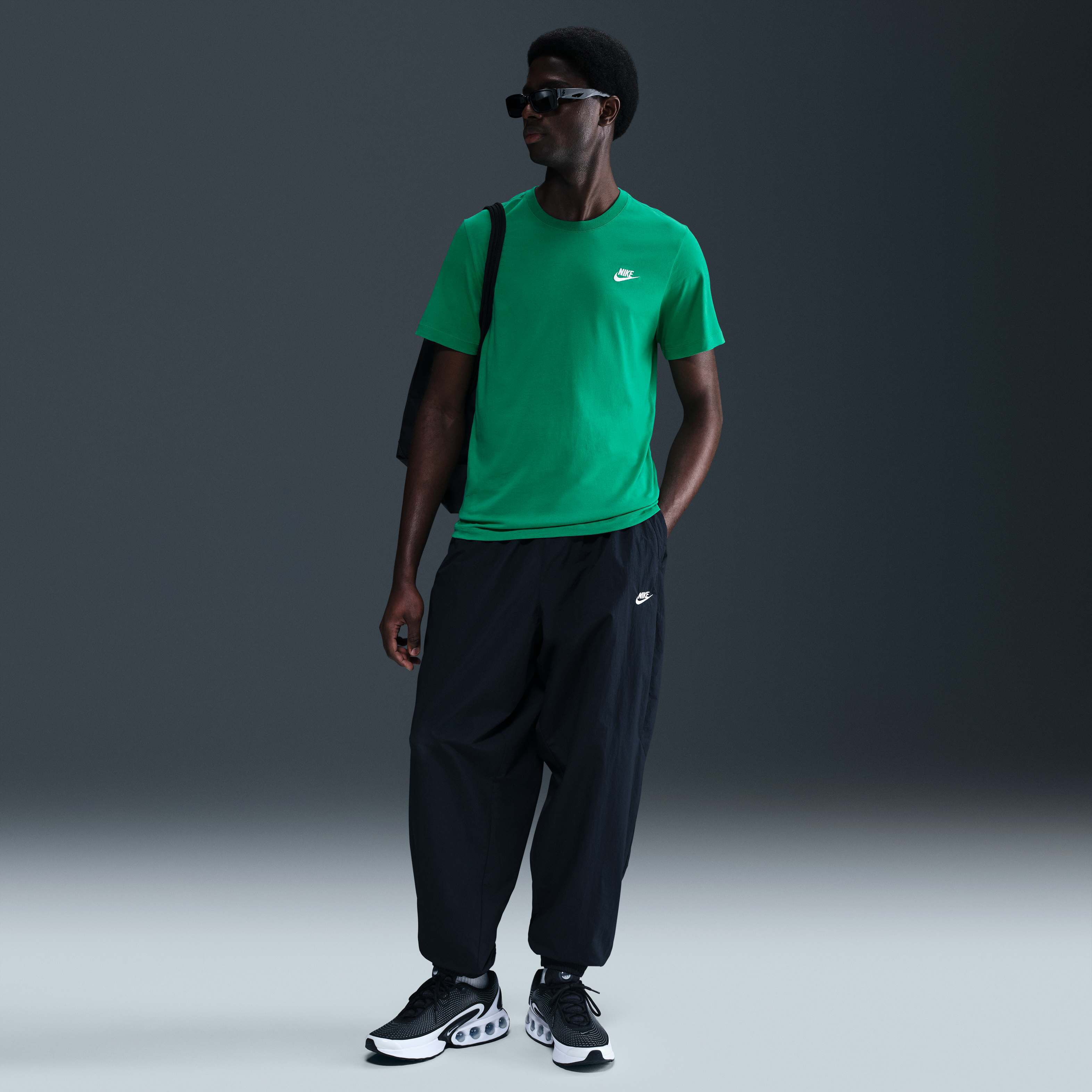 Nike Sportswear Club image number 3