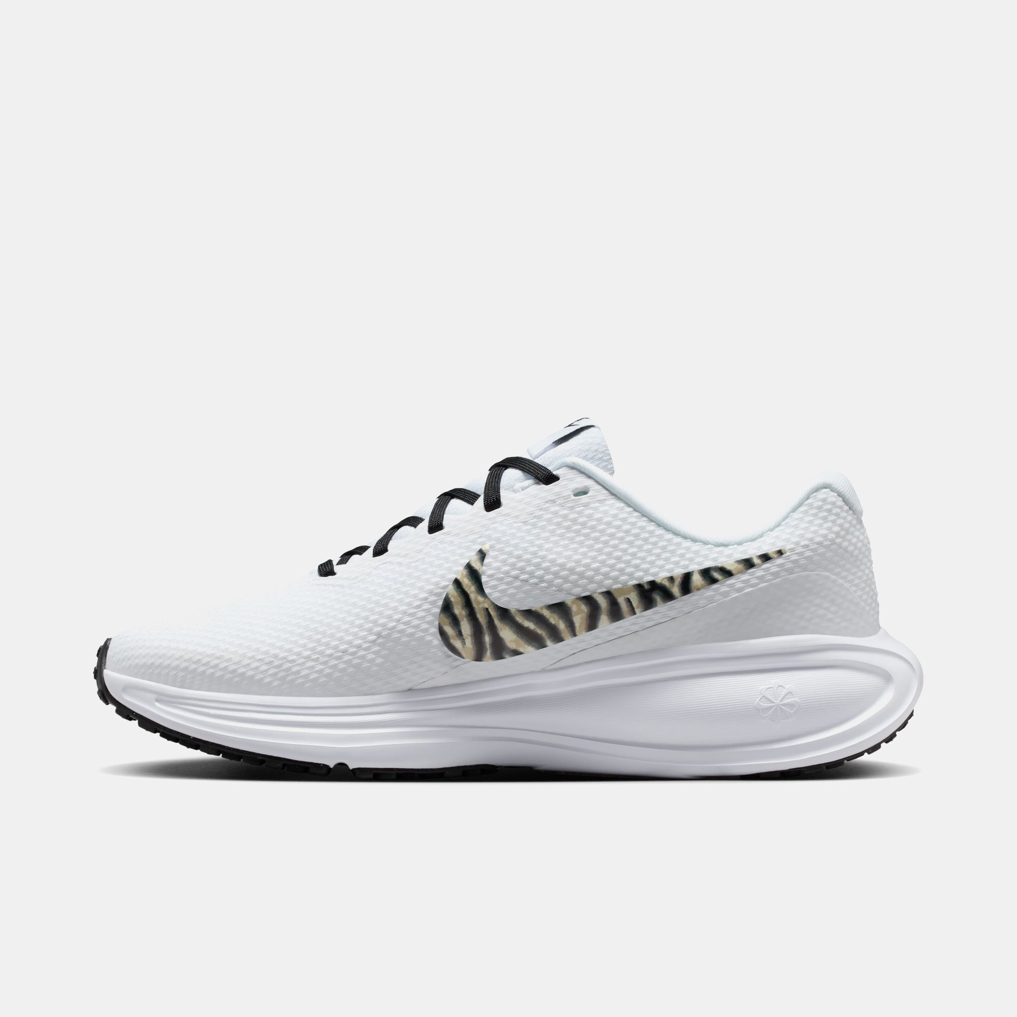 Nike Revolution 8 image number 4