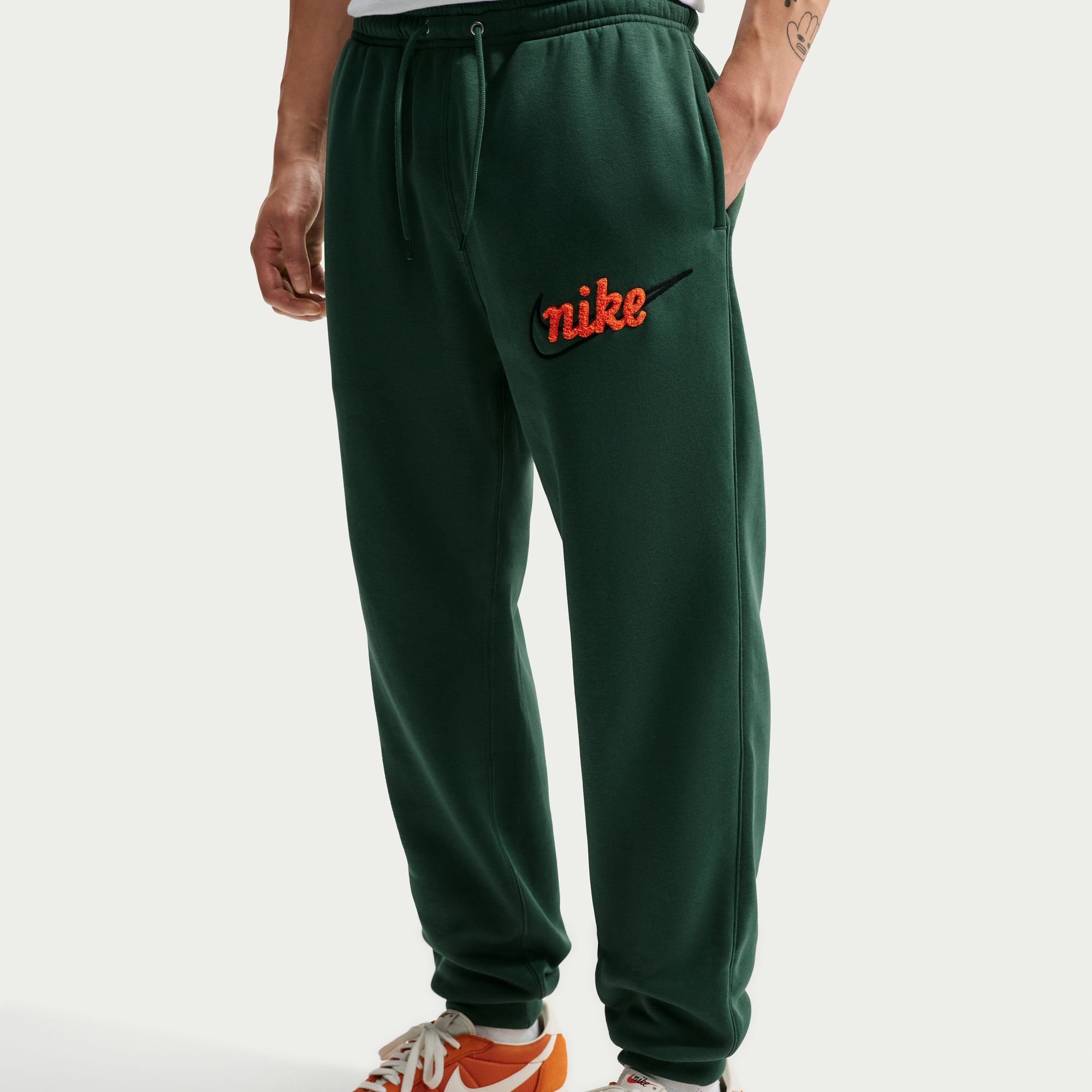 Nike Sportswear Club image number 2