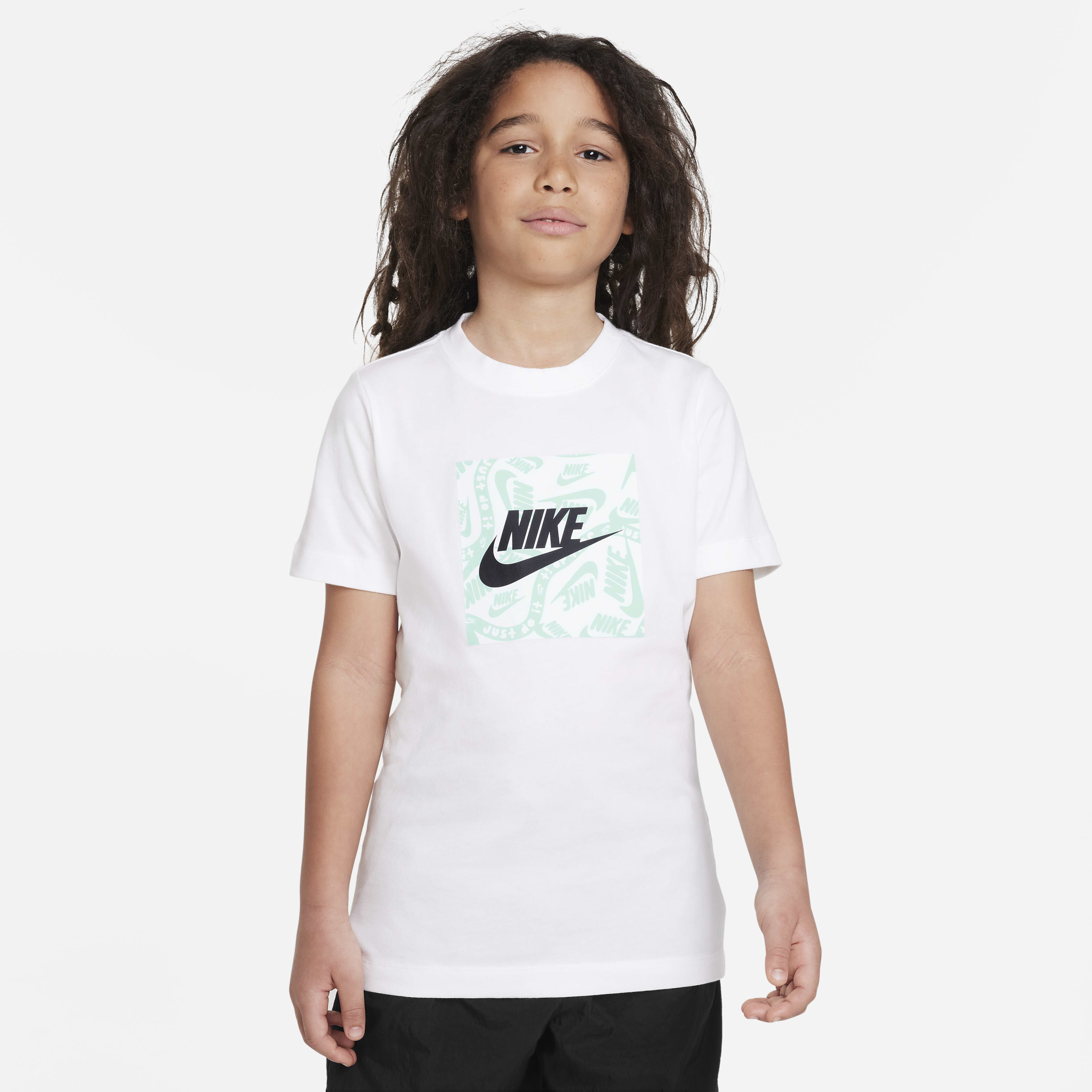 Nike Sportswear image number 0