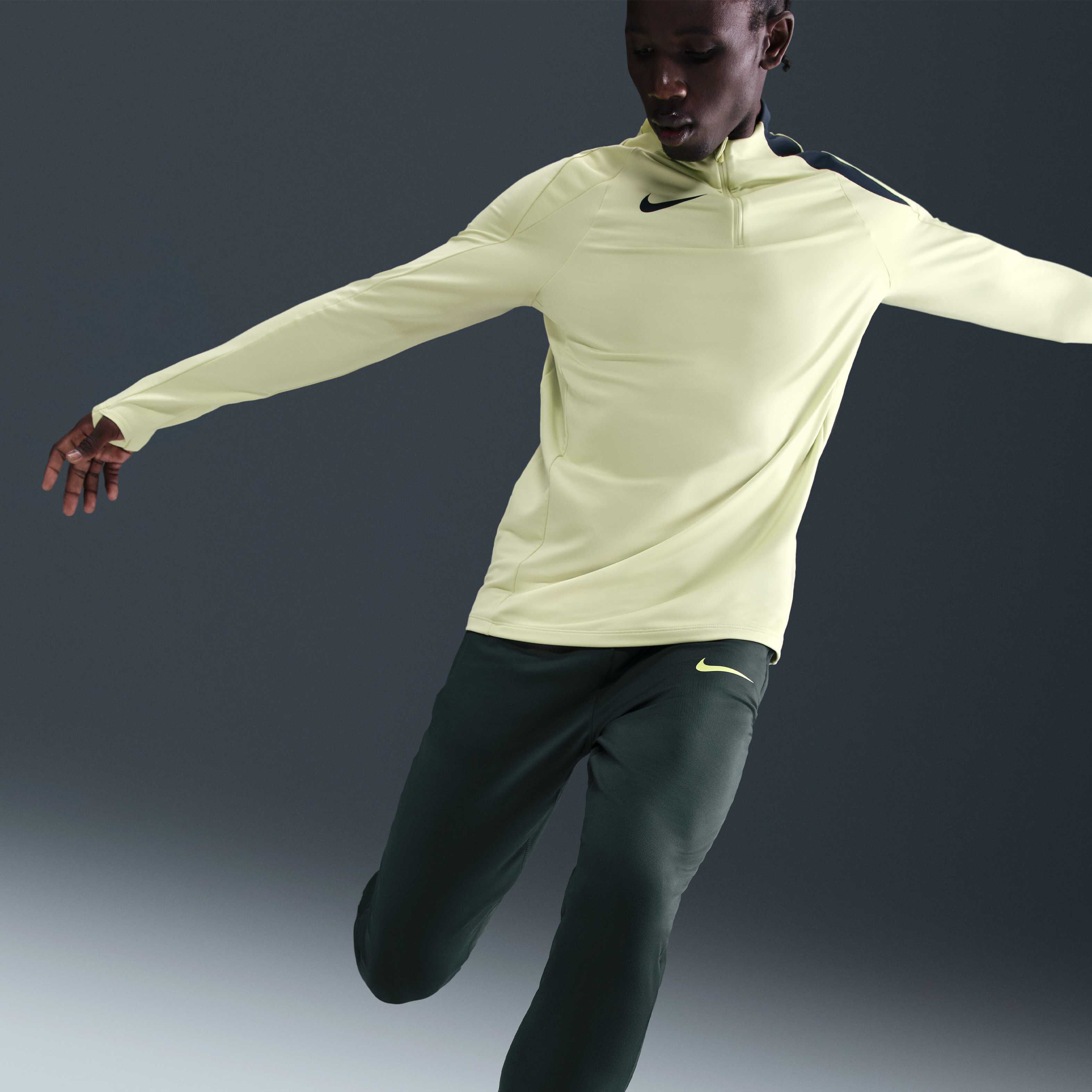 Nike Strike image number 4