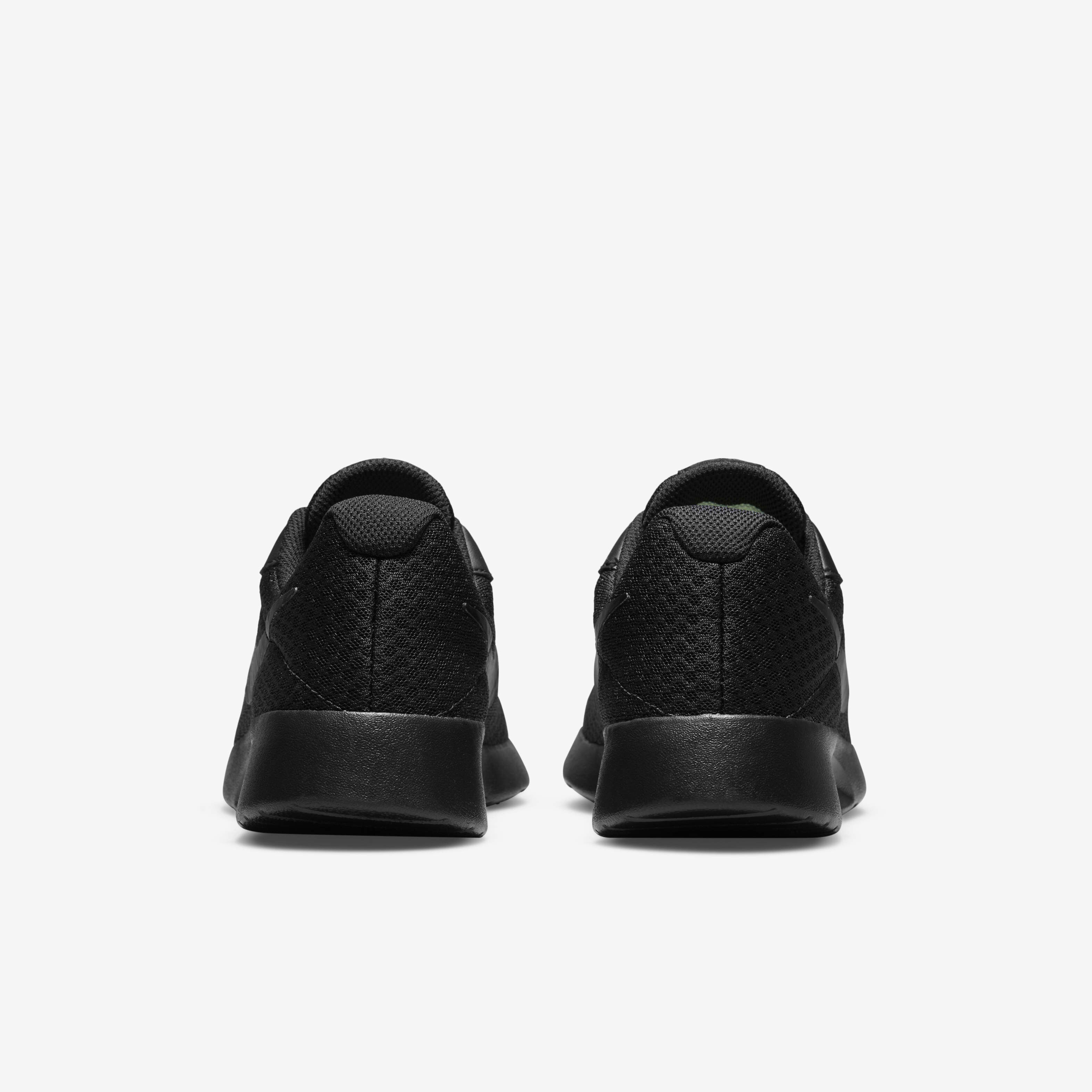 Buy Nike Tanjun Women s Shoes Nike UAE Official