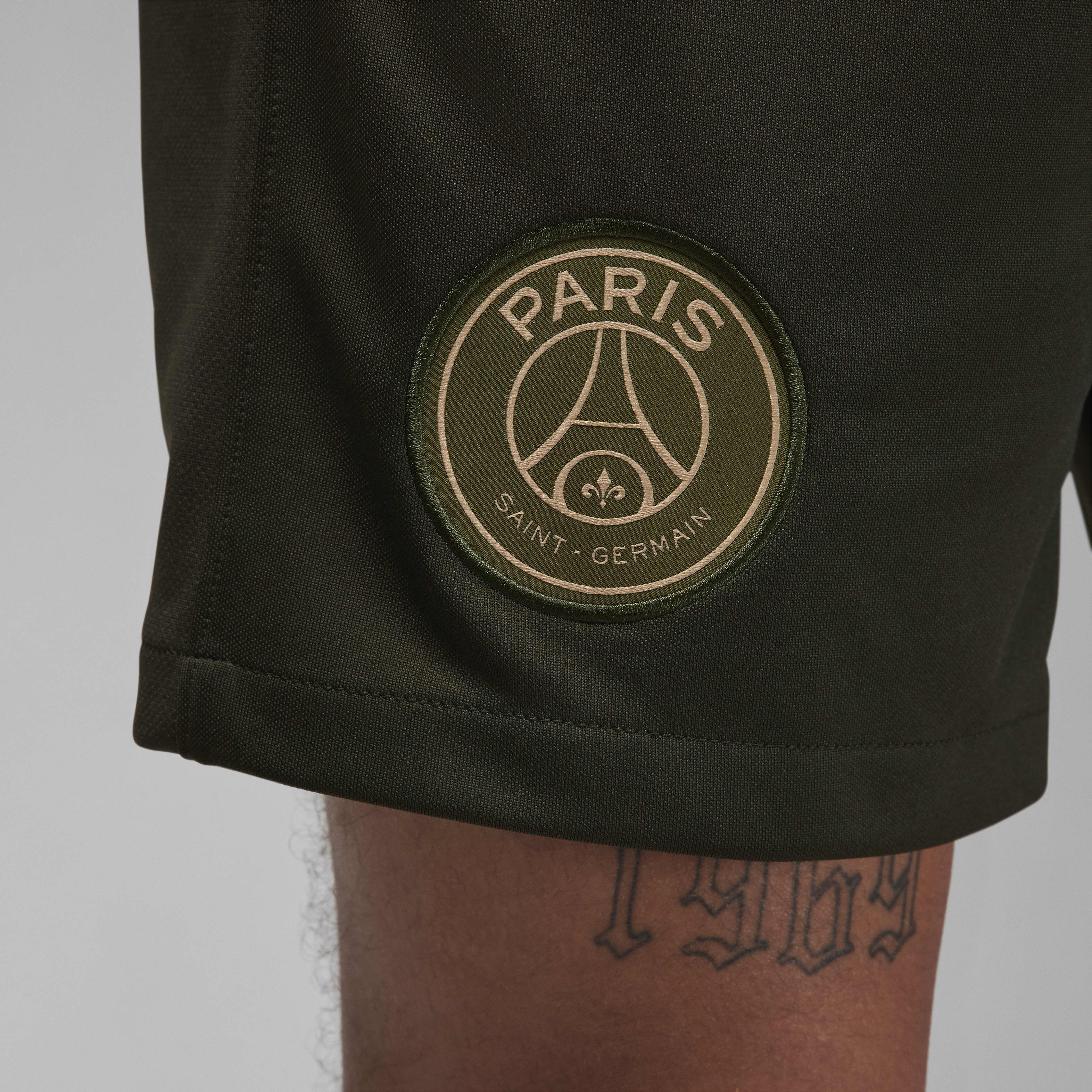 باريس سان جيرمان 2023/24 ستيديوم البديل image number 3