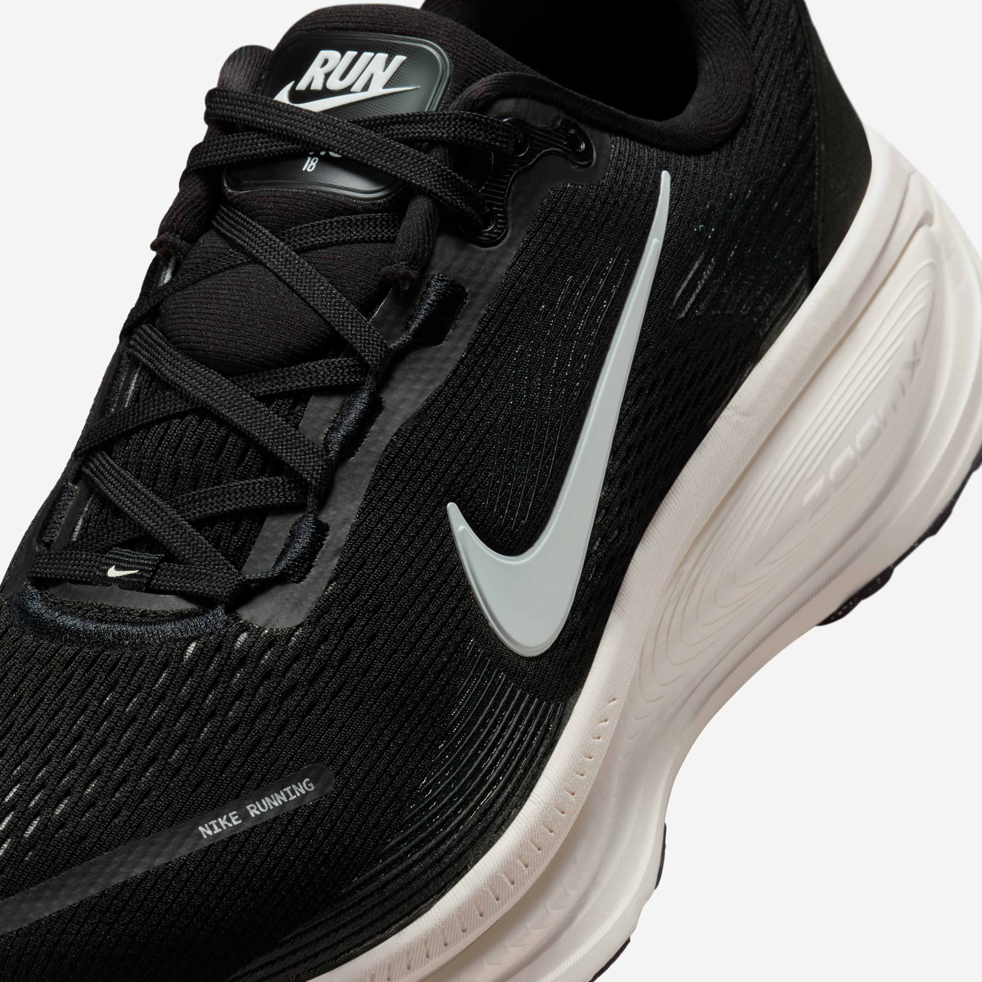Nike Vomero 18 image number 6