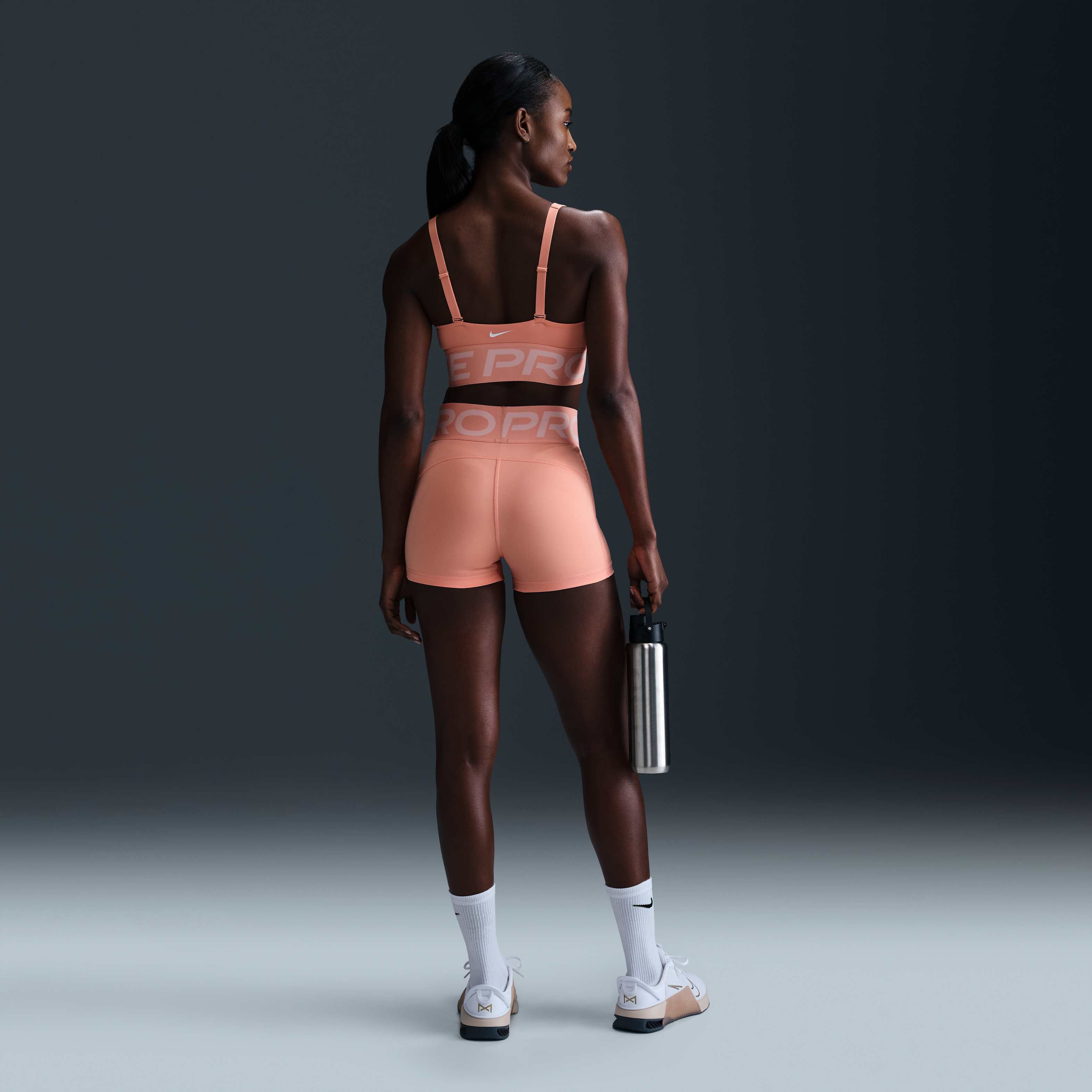 نايكي برو اندي بلانج image number 4