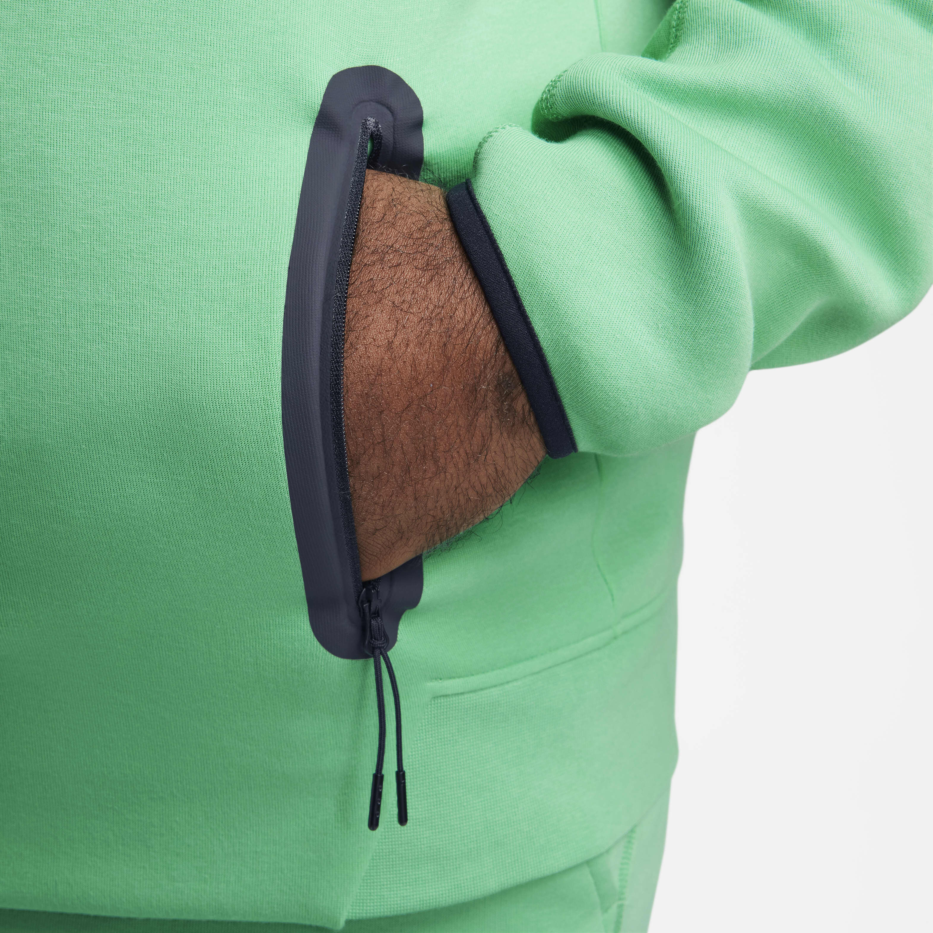 نايكي سبورتسوير تك فليس ويندرانر image number 17