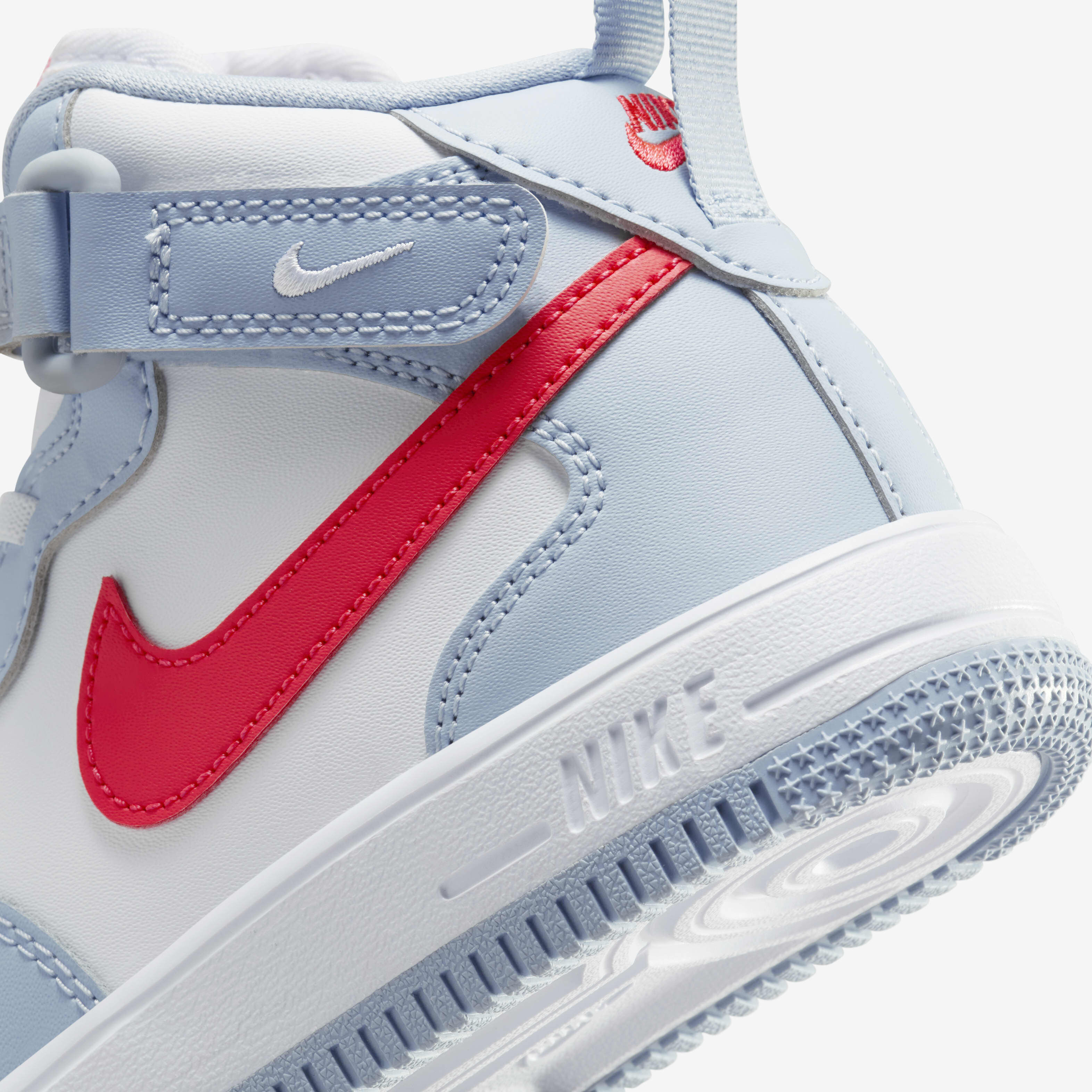 Nike Force 1 Mid EasyOn image number 7