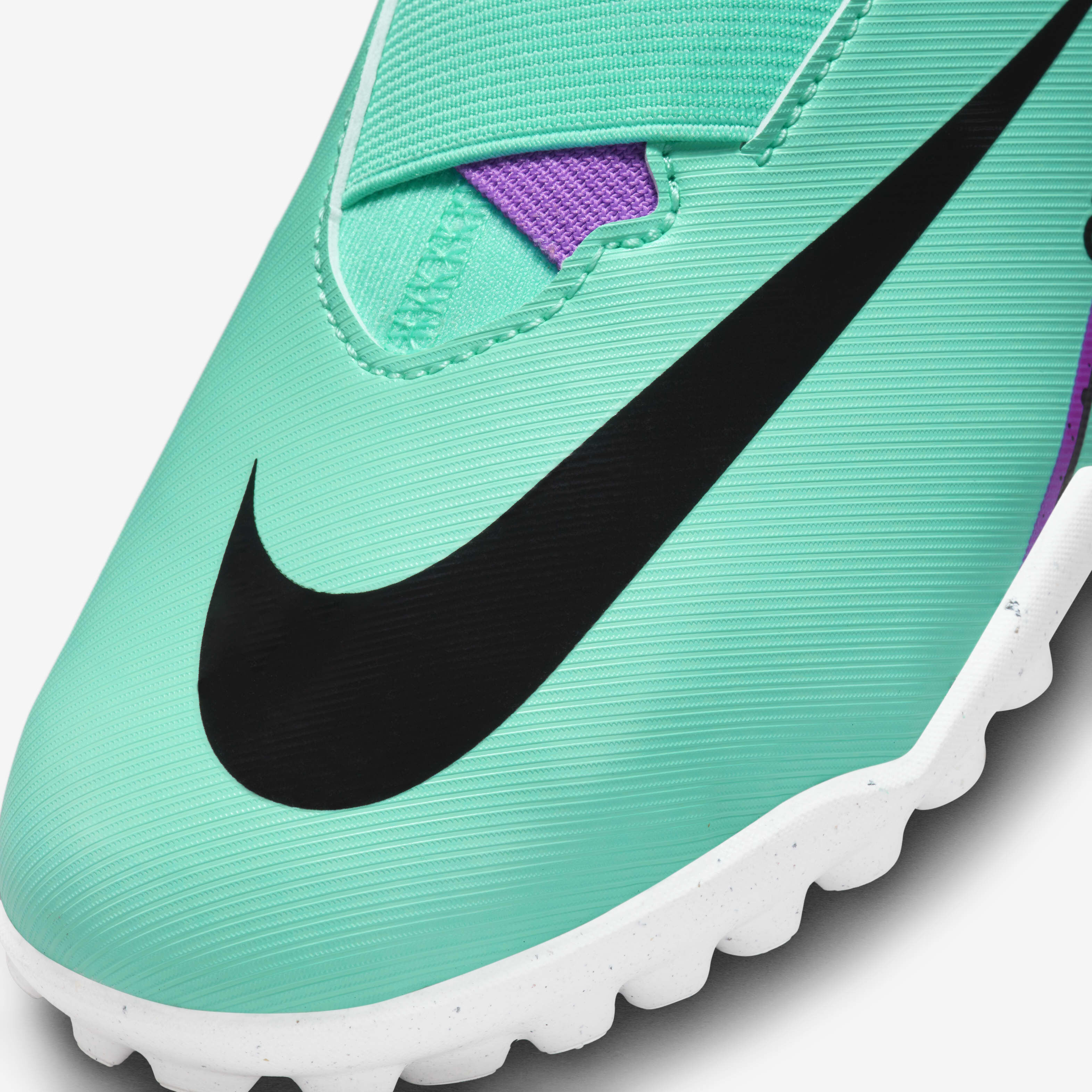 Nike Jr. Mercurial Vapor 15 Academy image number 6