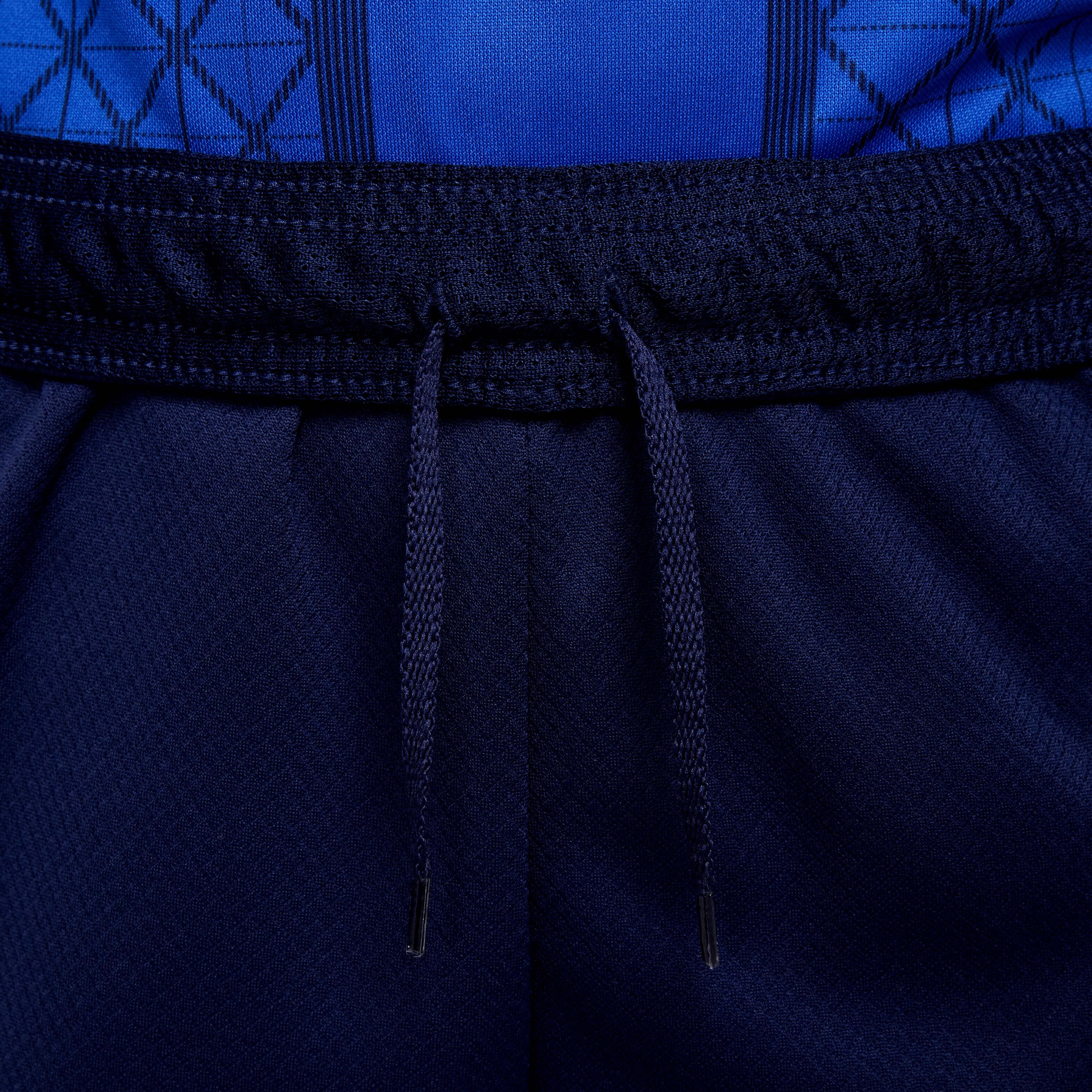 Paris Saint-Germain Strike image number 3