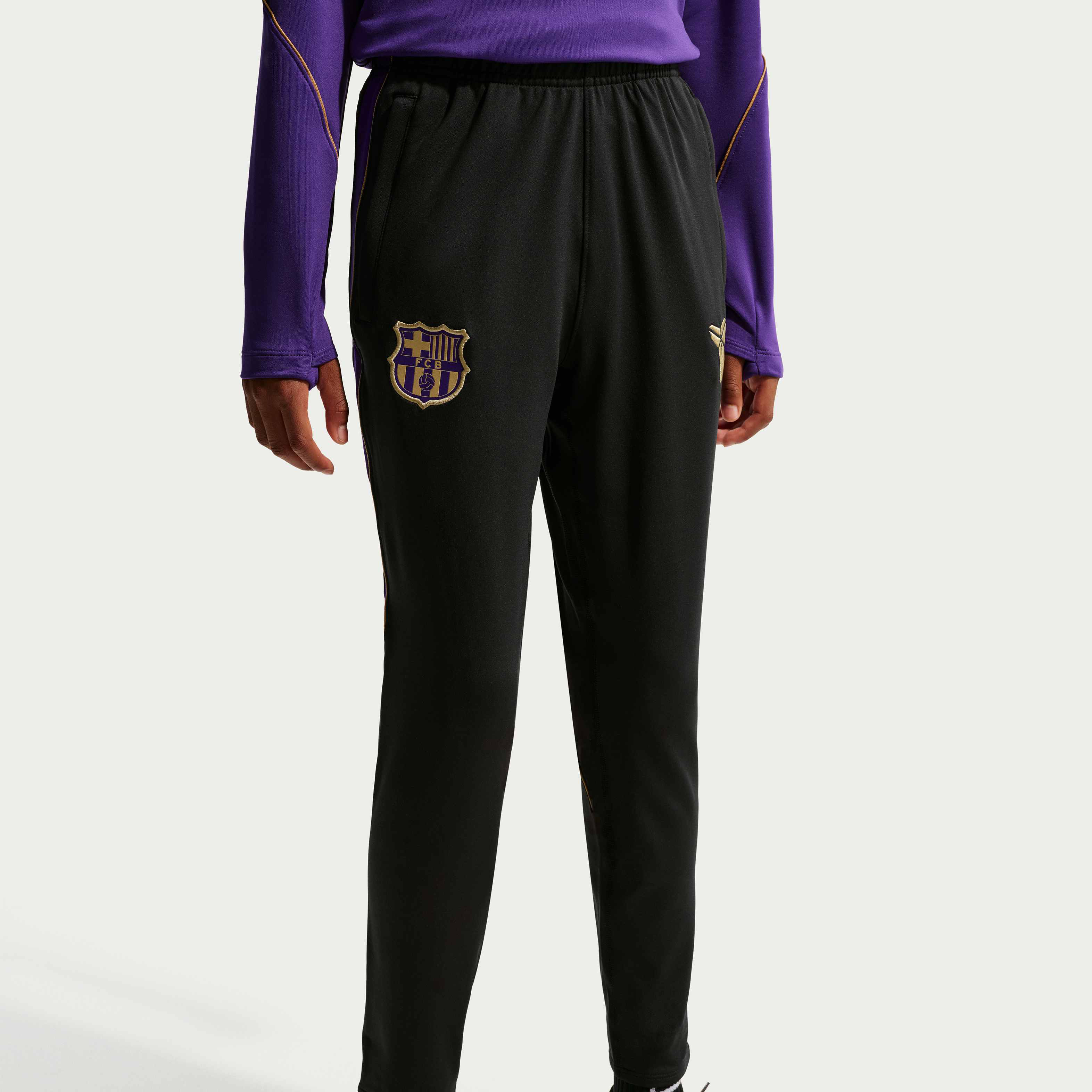 F.C. Barcelona Strike Away image number 1