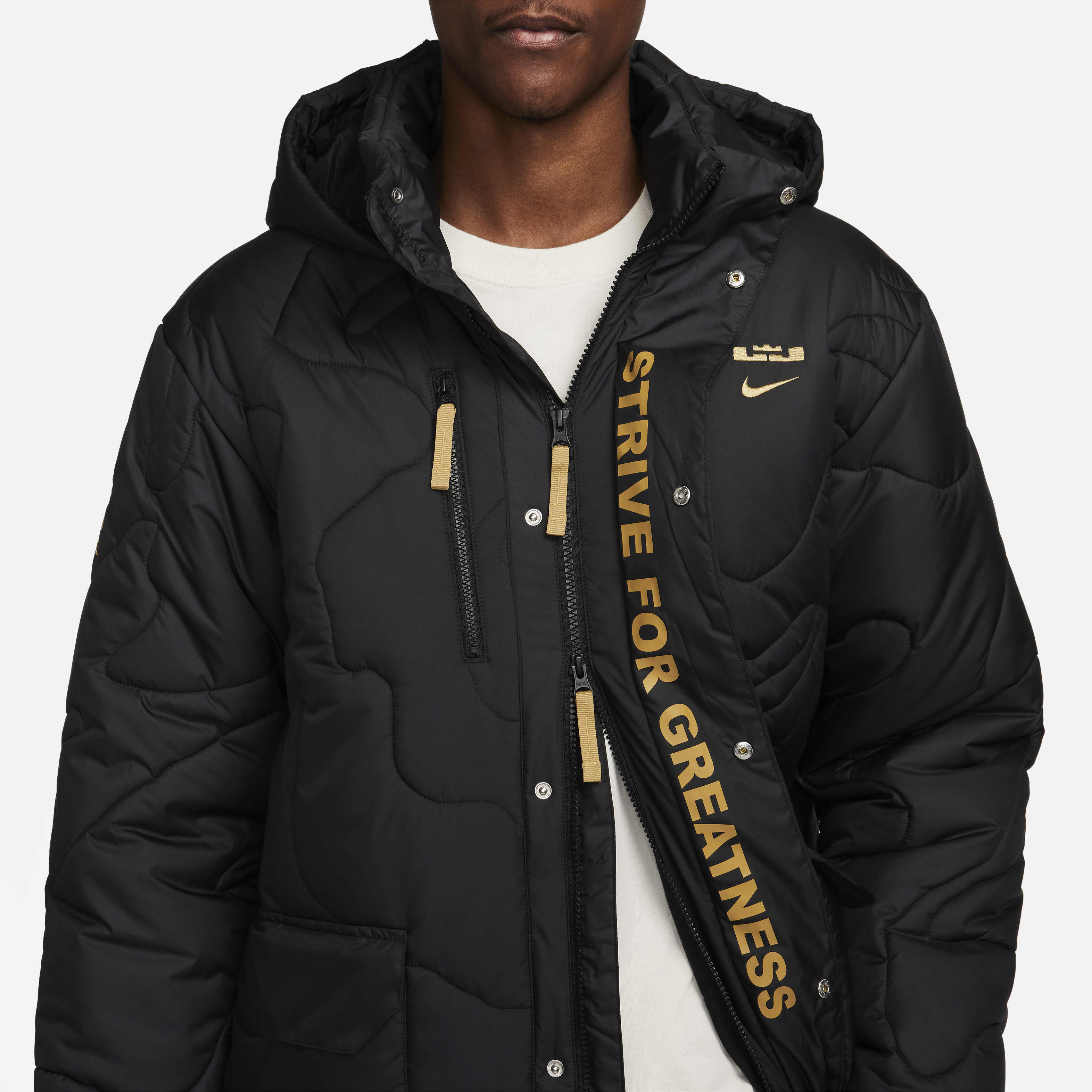 LeBron x Liverpool F.C. image number 5