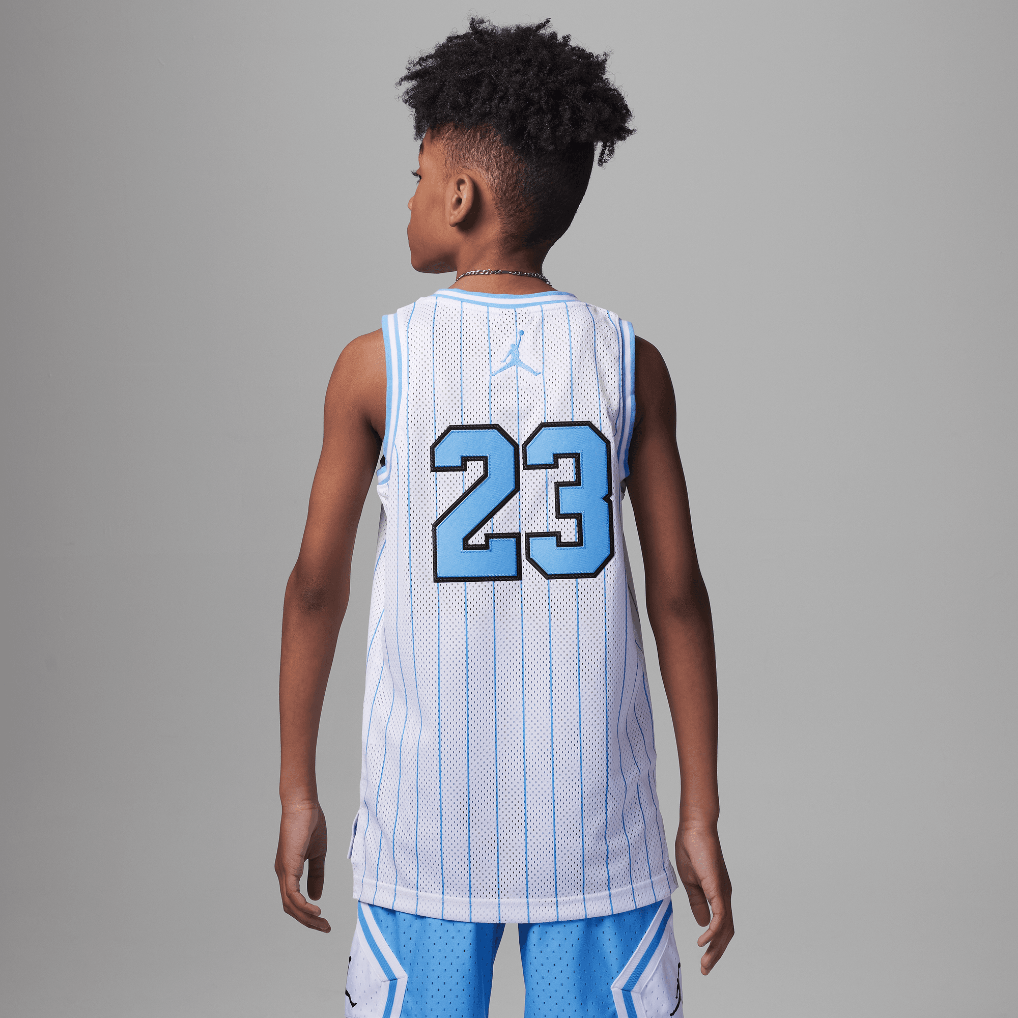 تيشيرت جوردن 23 سترايبد image number 1