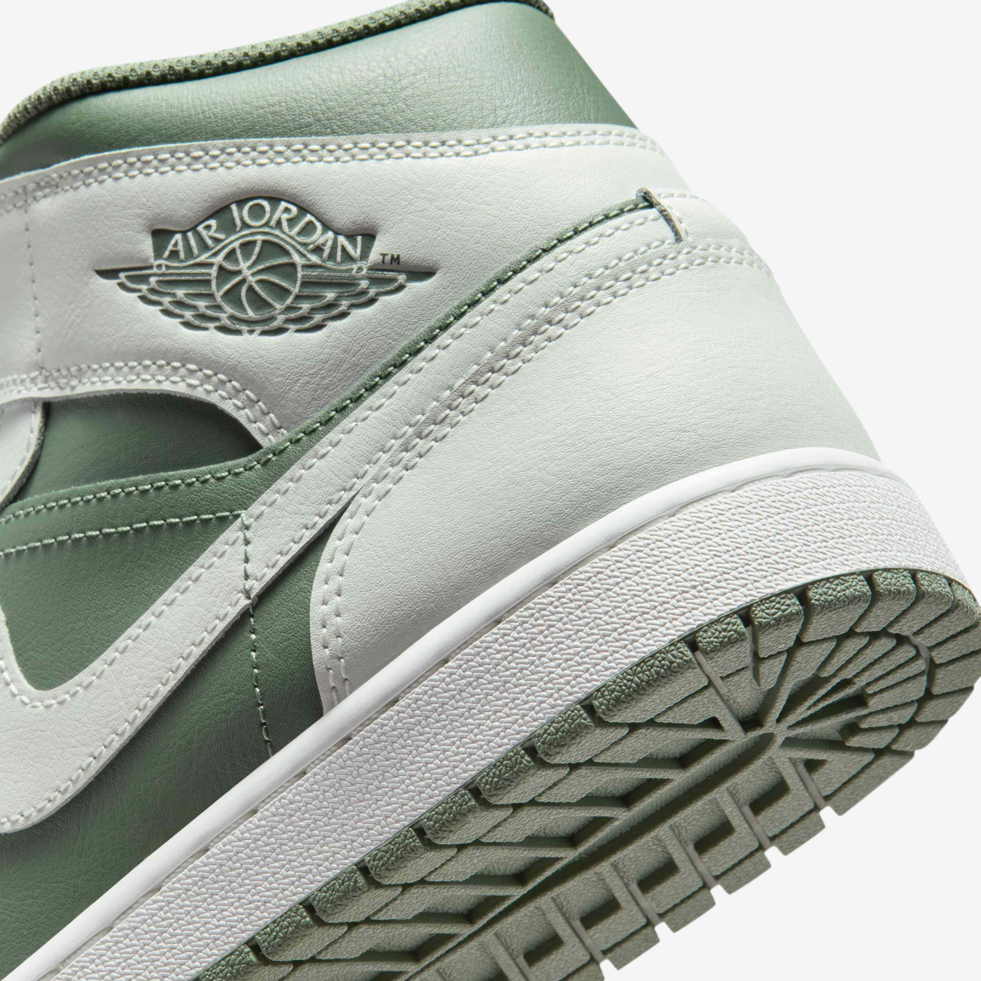 اير جوردن 1 ميد image number 7