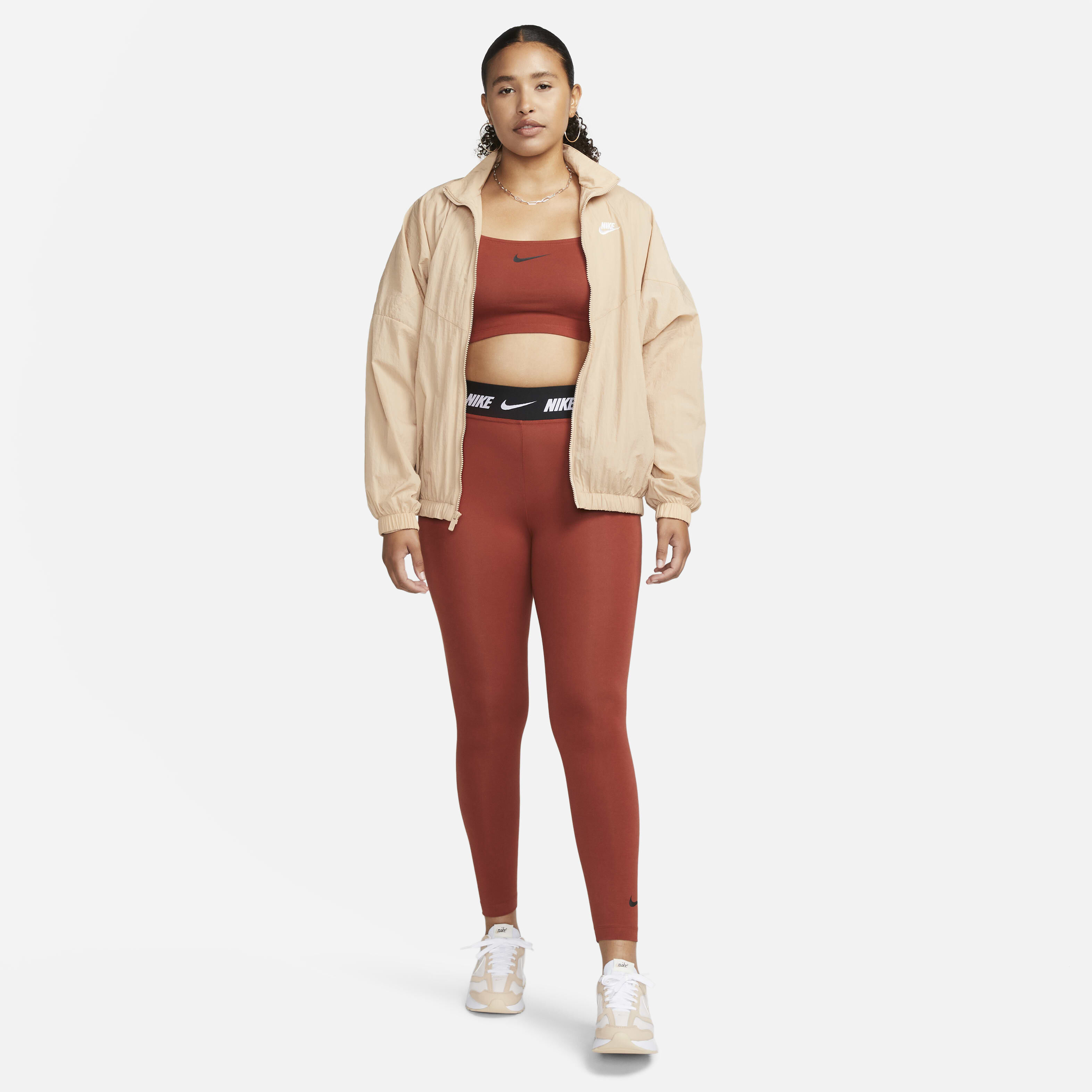 نايكي سبورتسوير image number 3