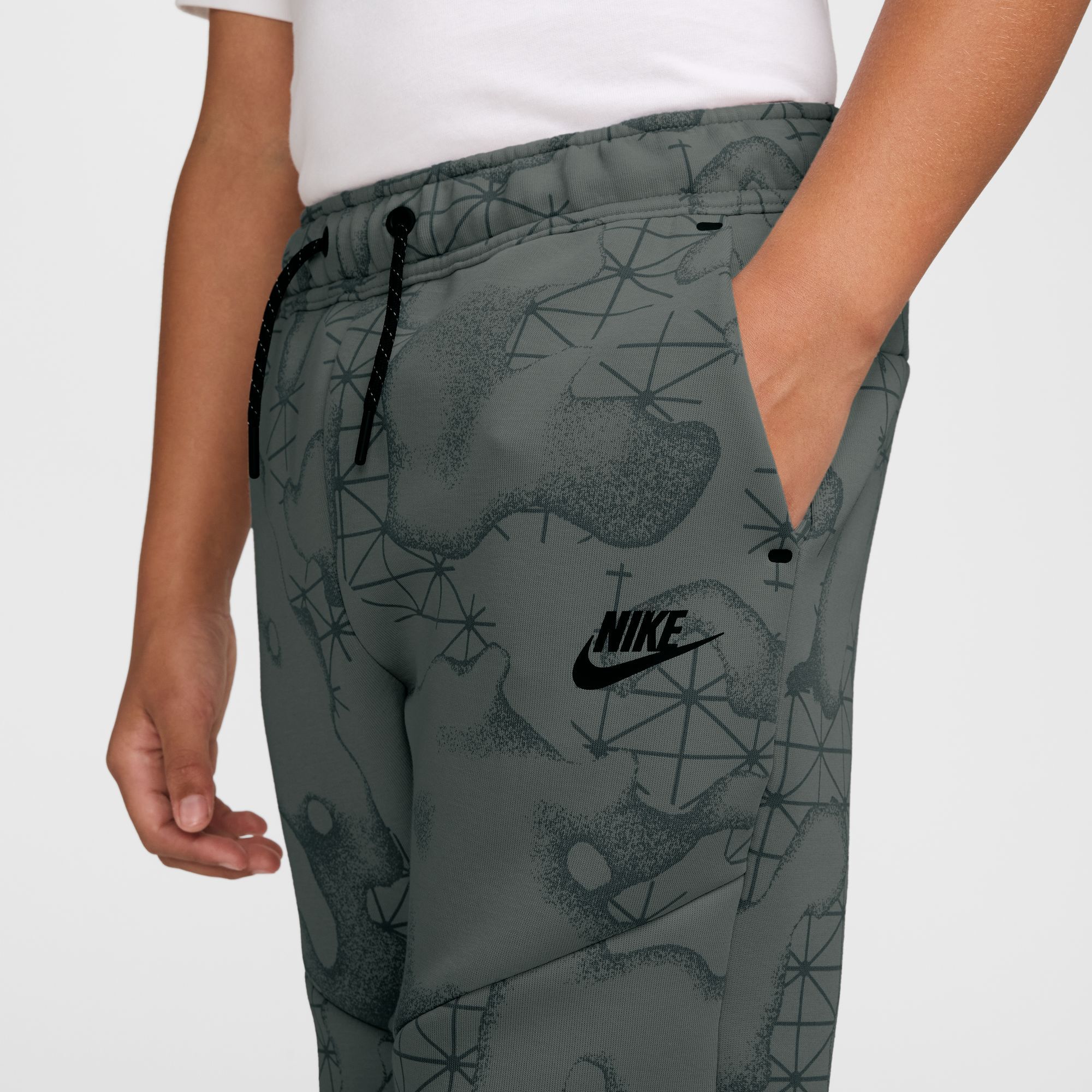 Nike Tech Fleece image number 2