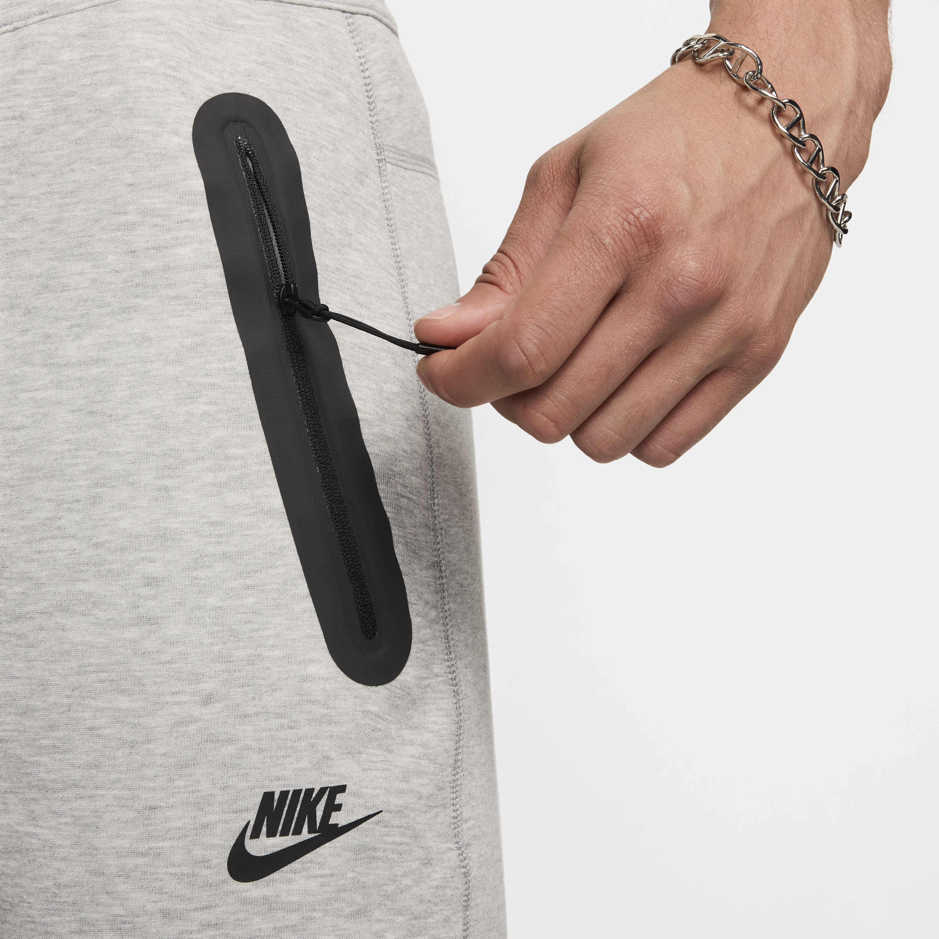 Nike Tech image number 4