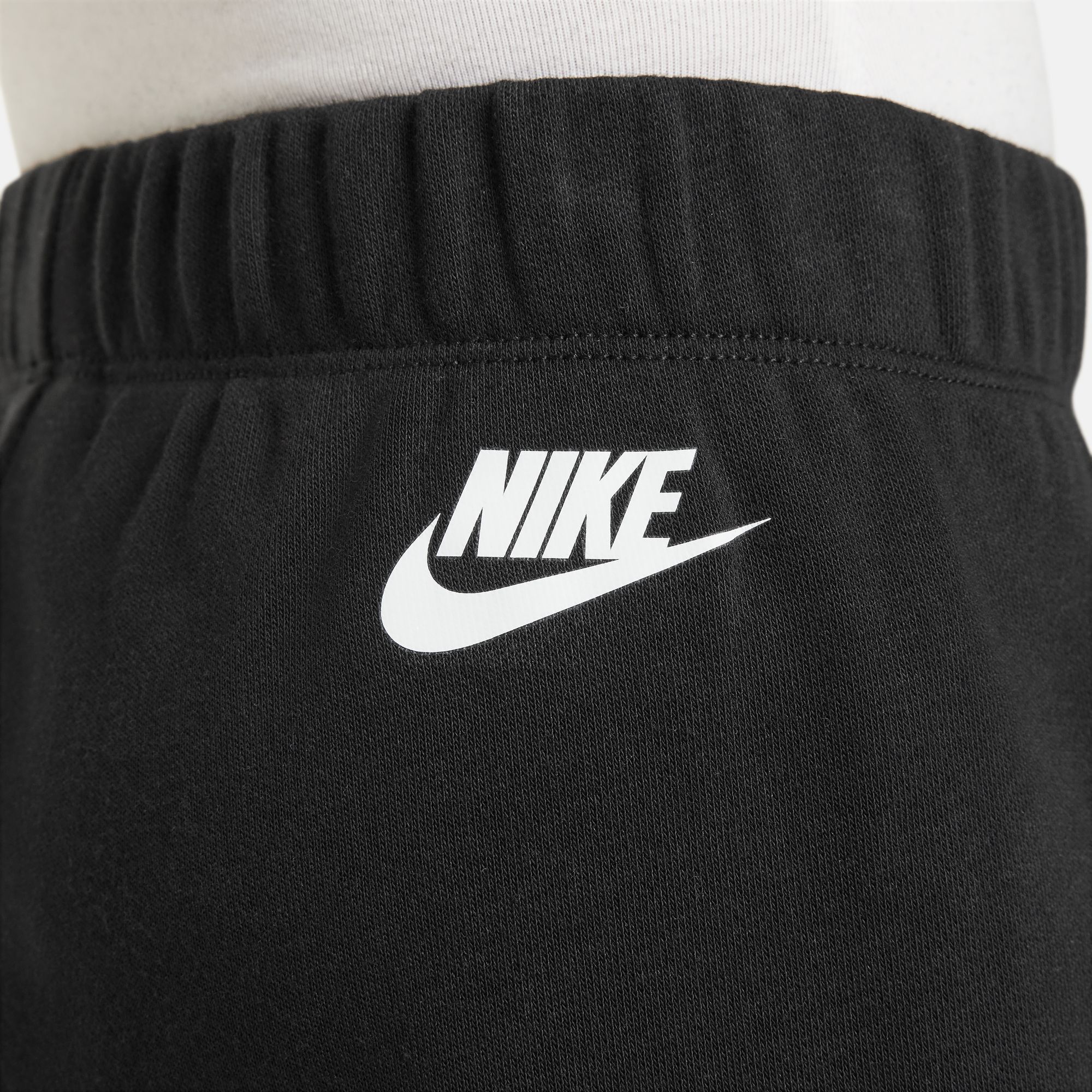 Nike Floral image number 2