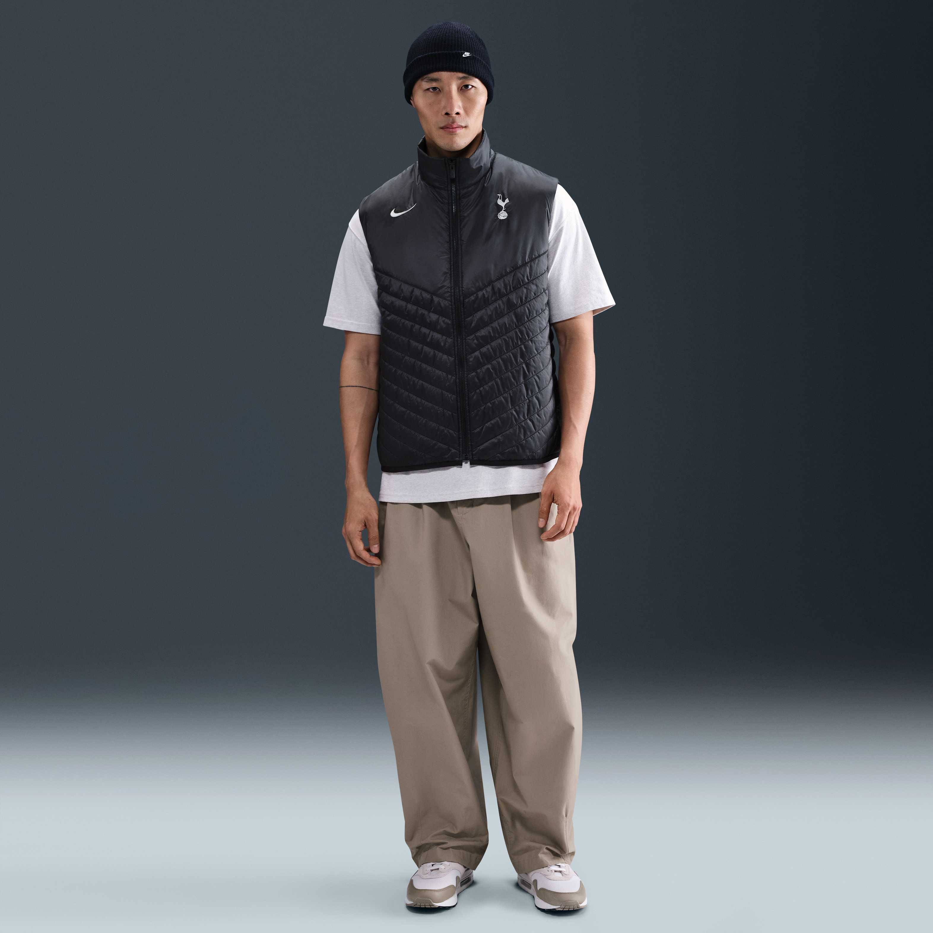 Tottenham Hotspur Windrunner image number 3