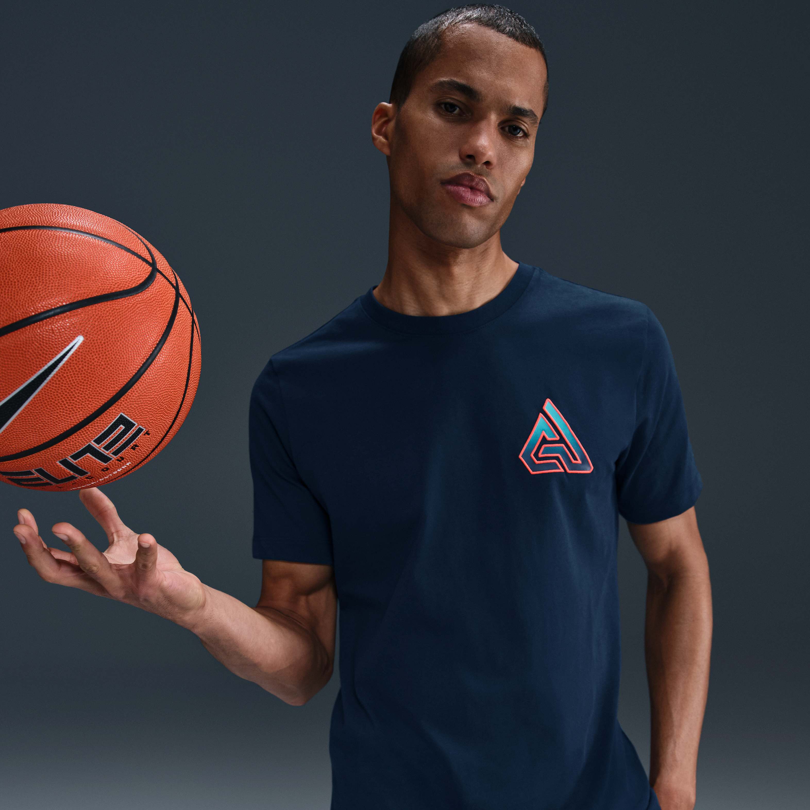 يانيس image number 0