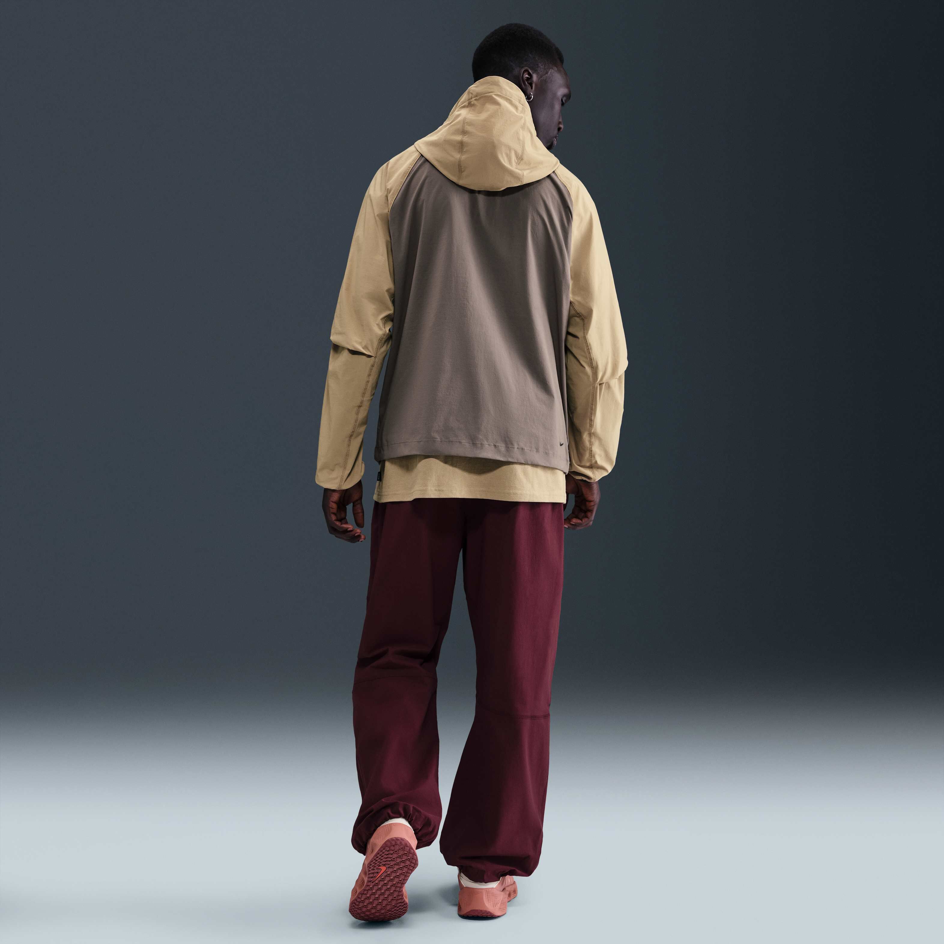 نايكي تك image number 4