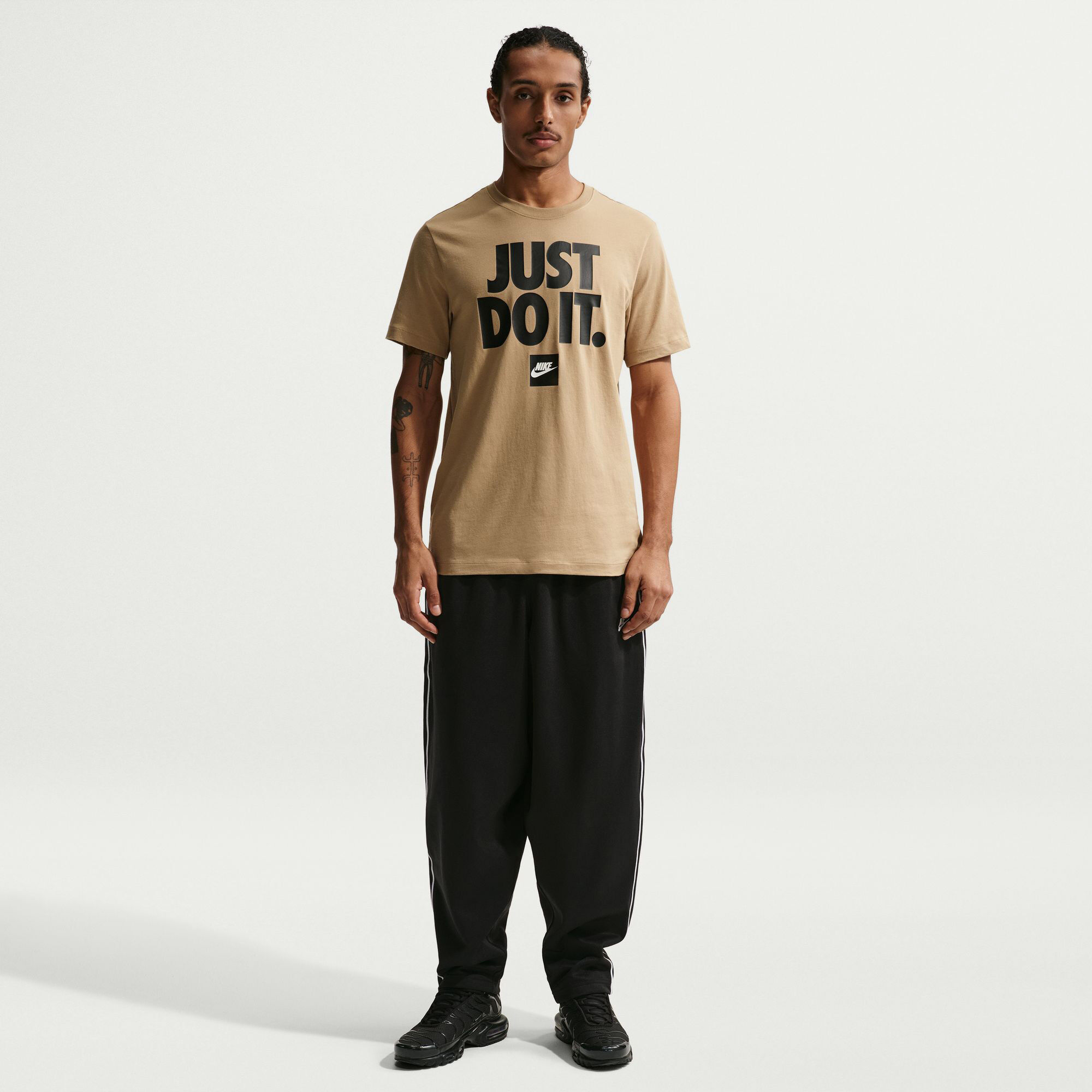 Nike Sportswear image number 0