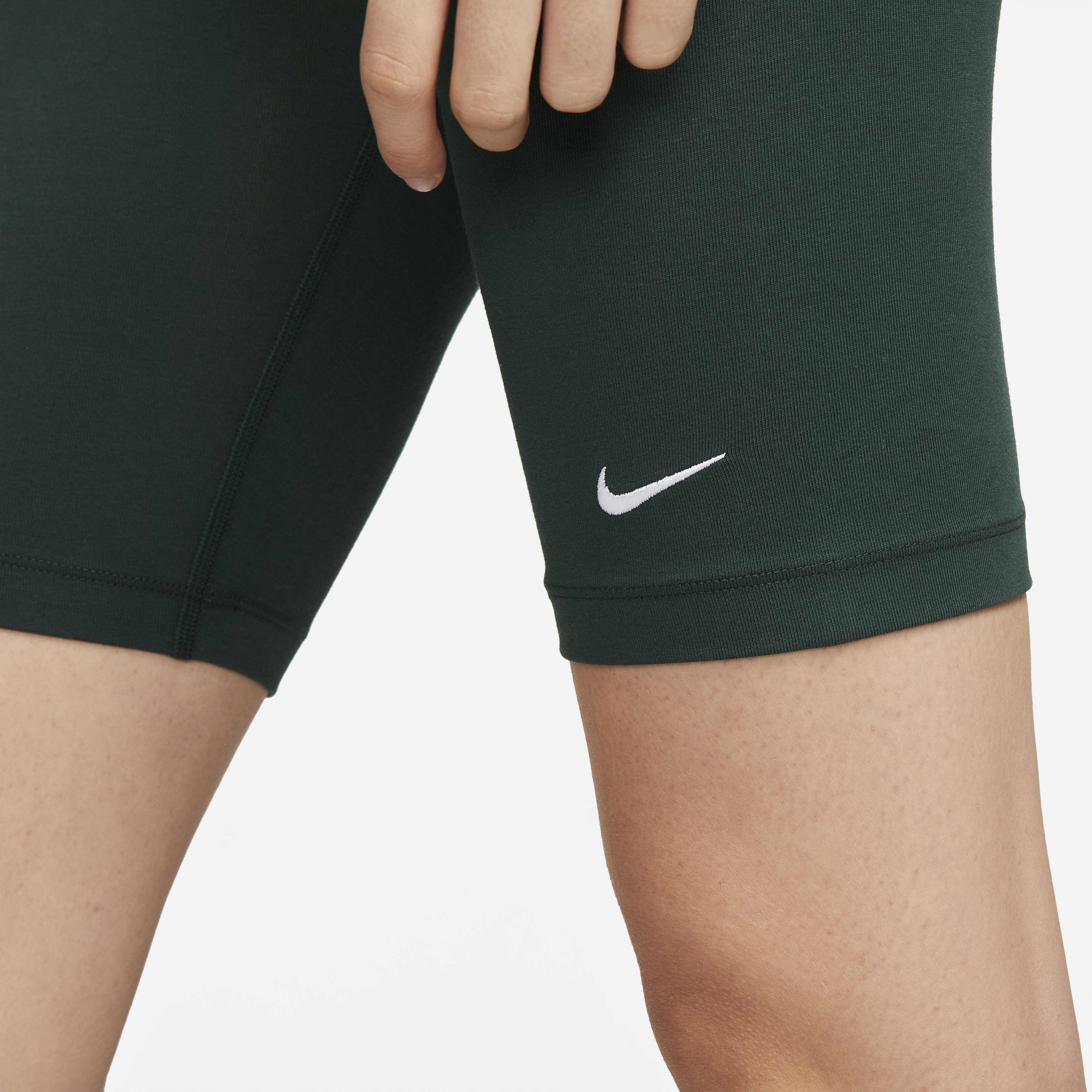 Nike Sportswear Essential image number 3