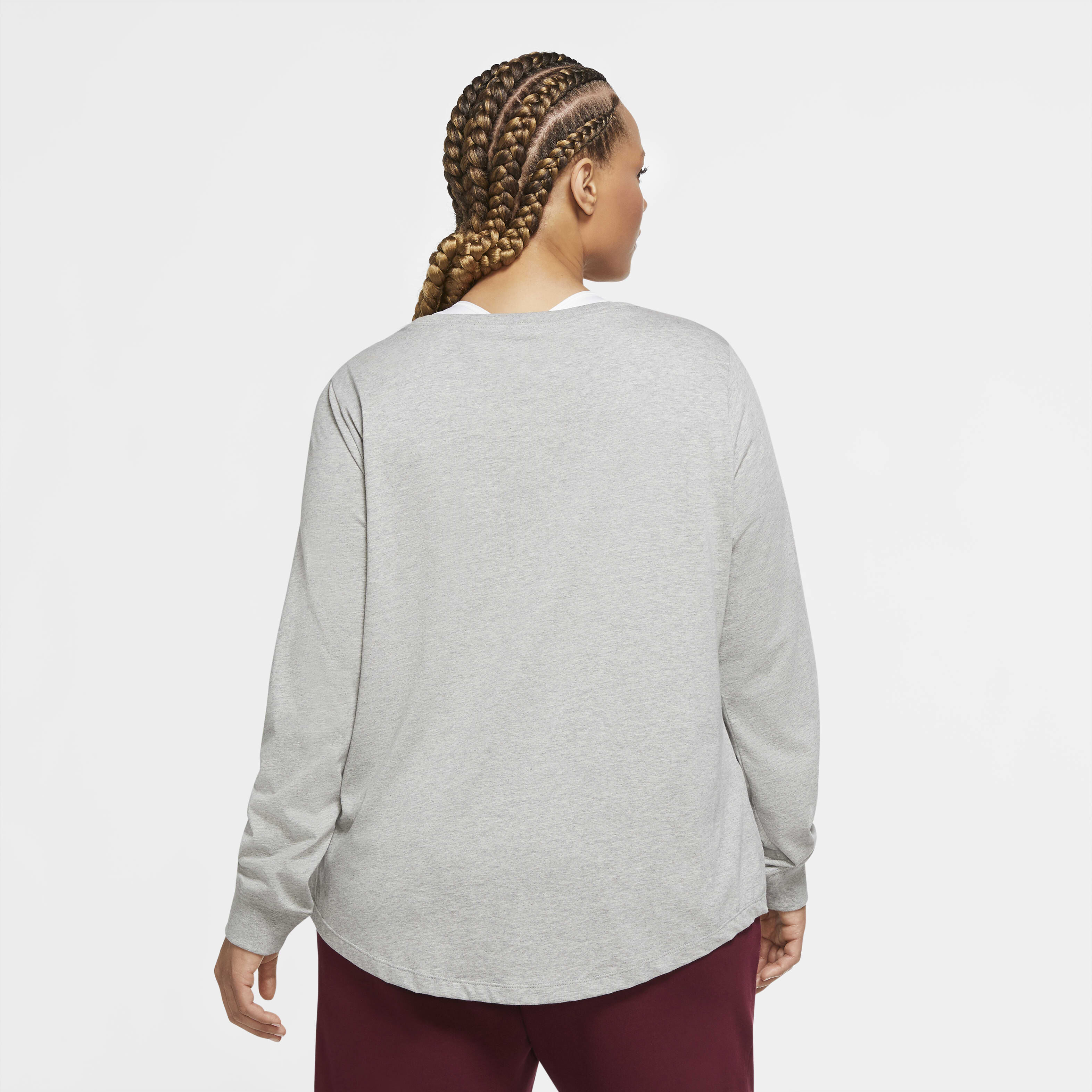 نايكي سبورتسوير ايسنشال image number 1