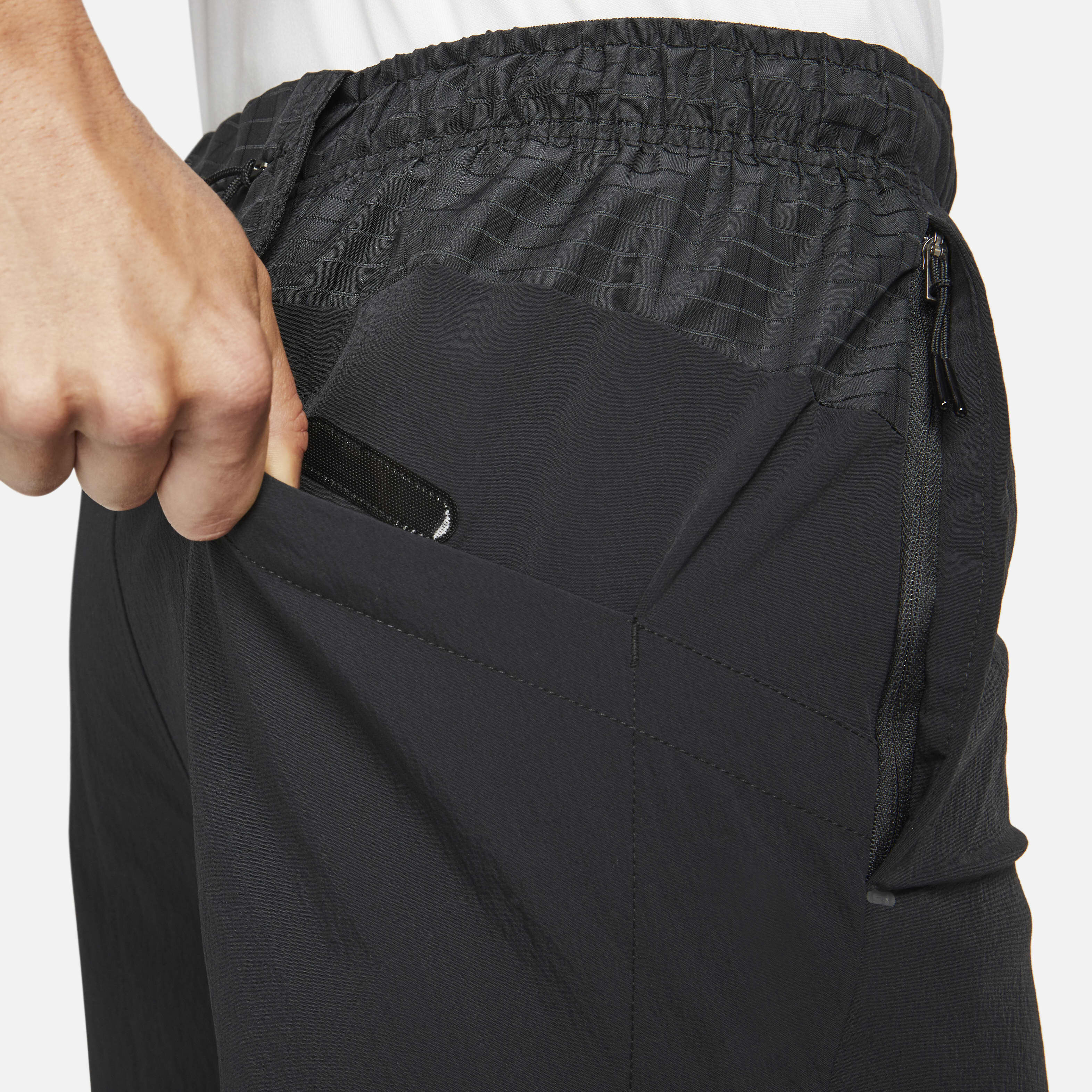 Nike APS image number 4