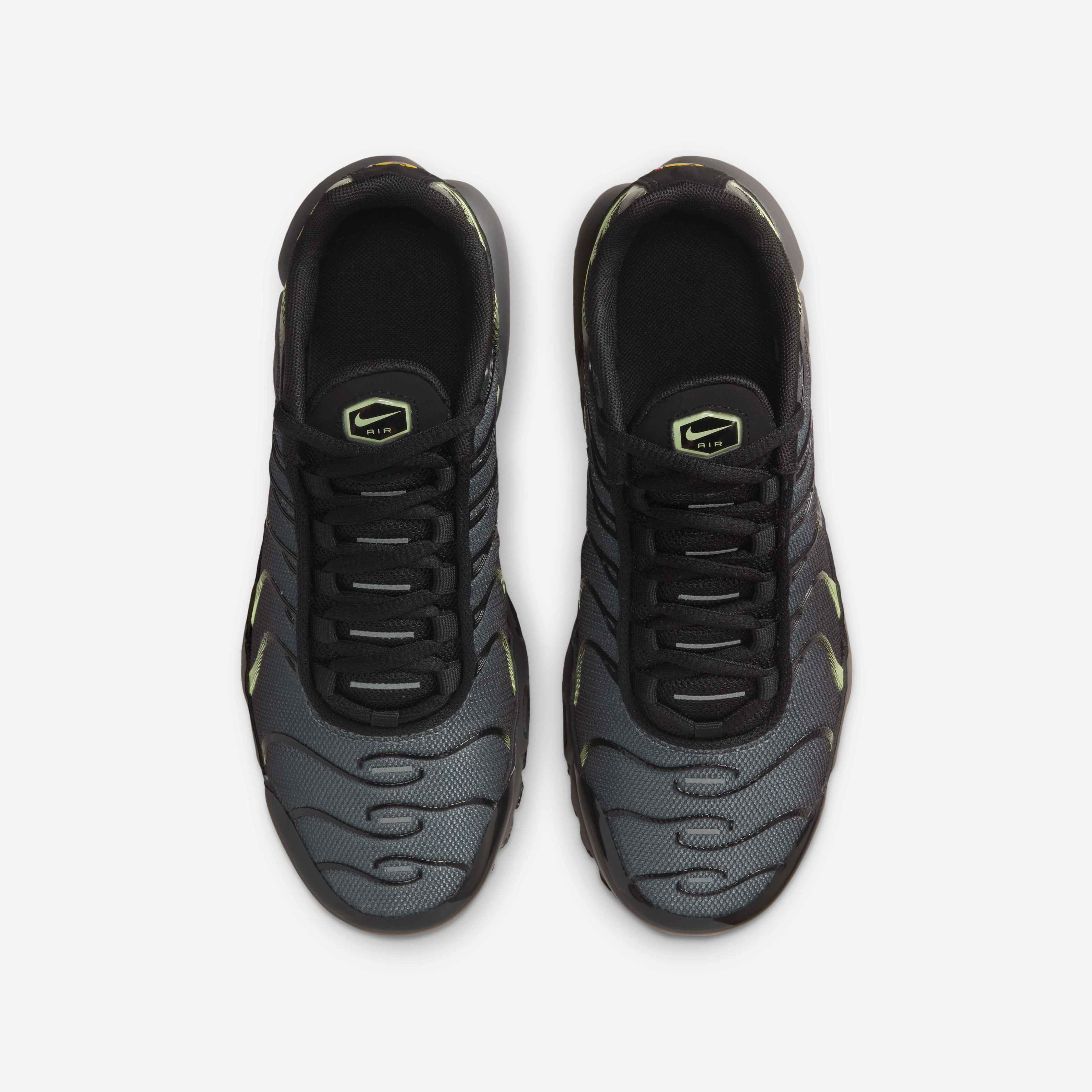 Nike Air Max Plus image number 3