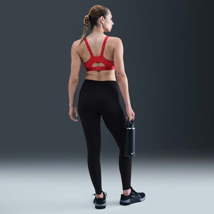 Nike One Seamless Front image number 3 Nike One Seamless Front image number 3