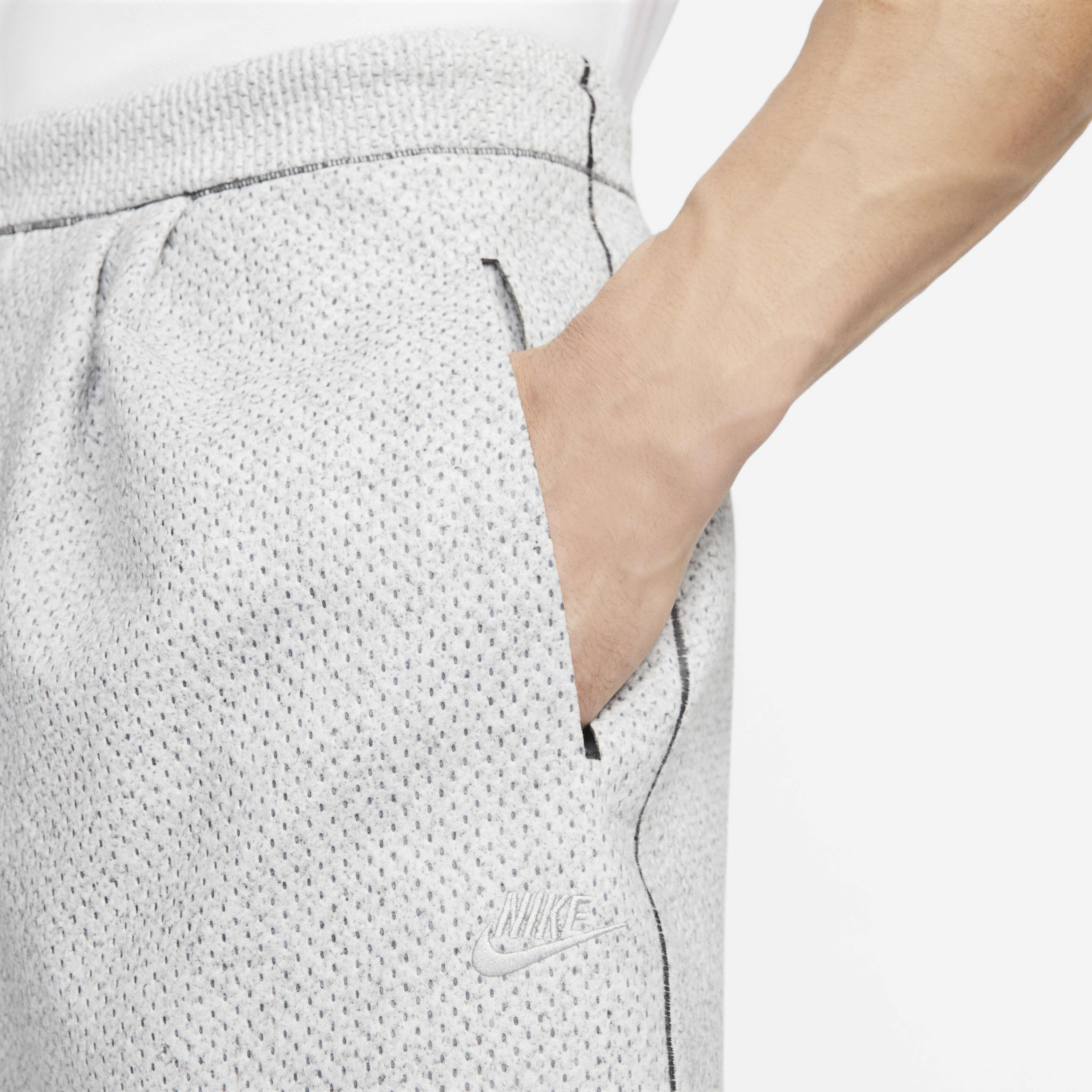 نايكي سبورتسوير تك باك image number 3