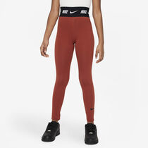 Nike Sportswear Favourites