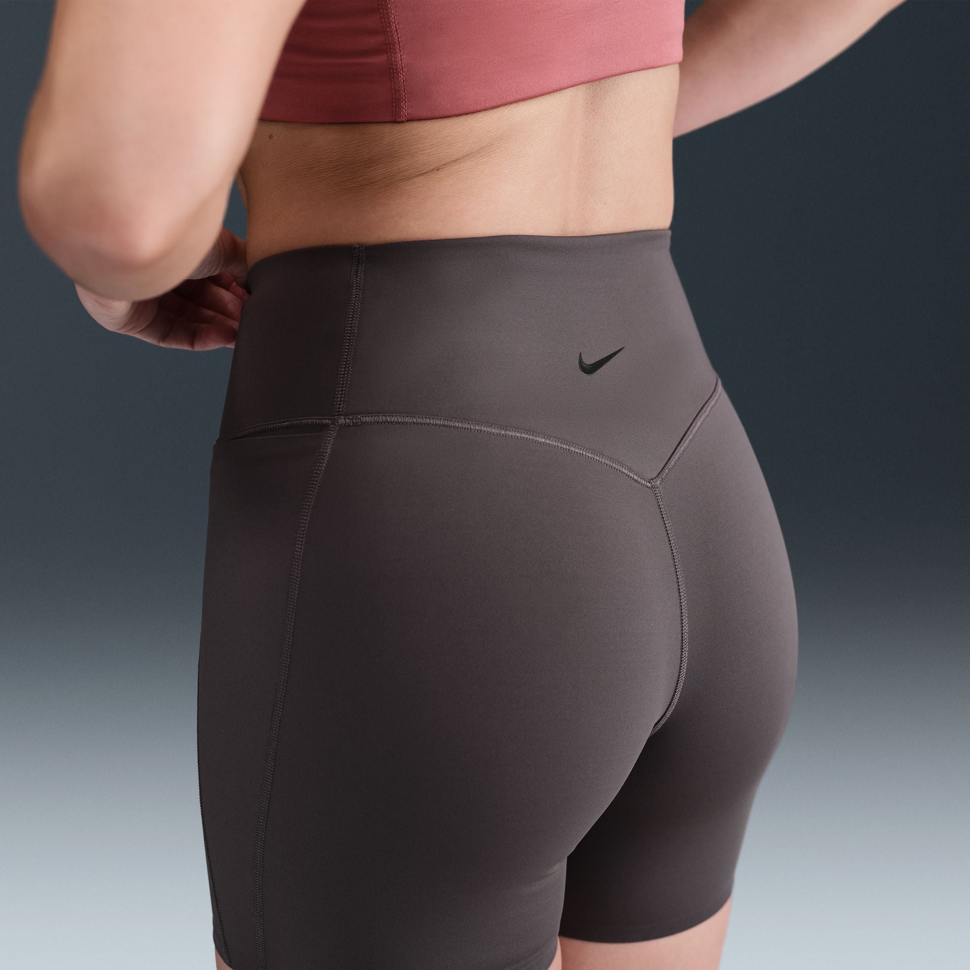 Nike Universa image number 9
