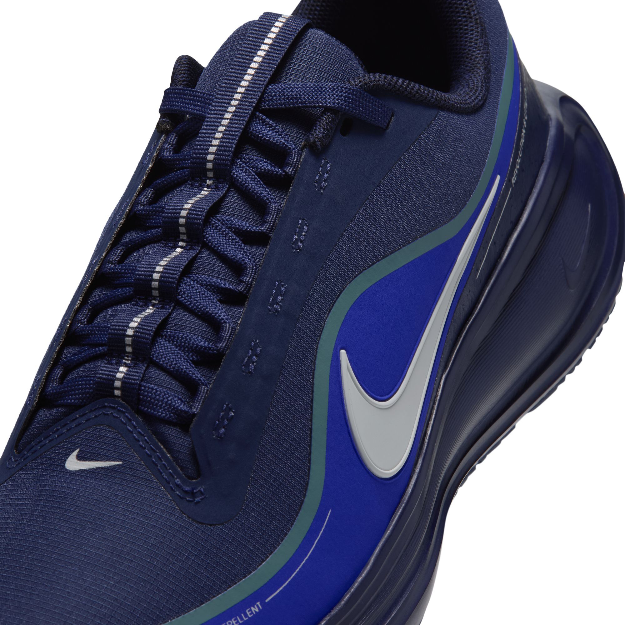 Nike Revolution 8 Utility image number 9