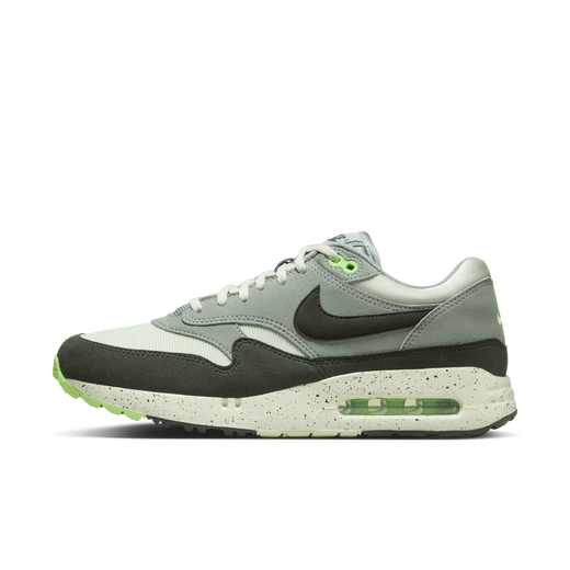 Nike store golf trainers
