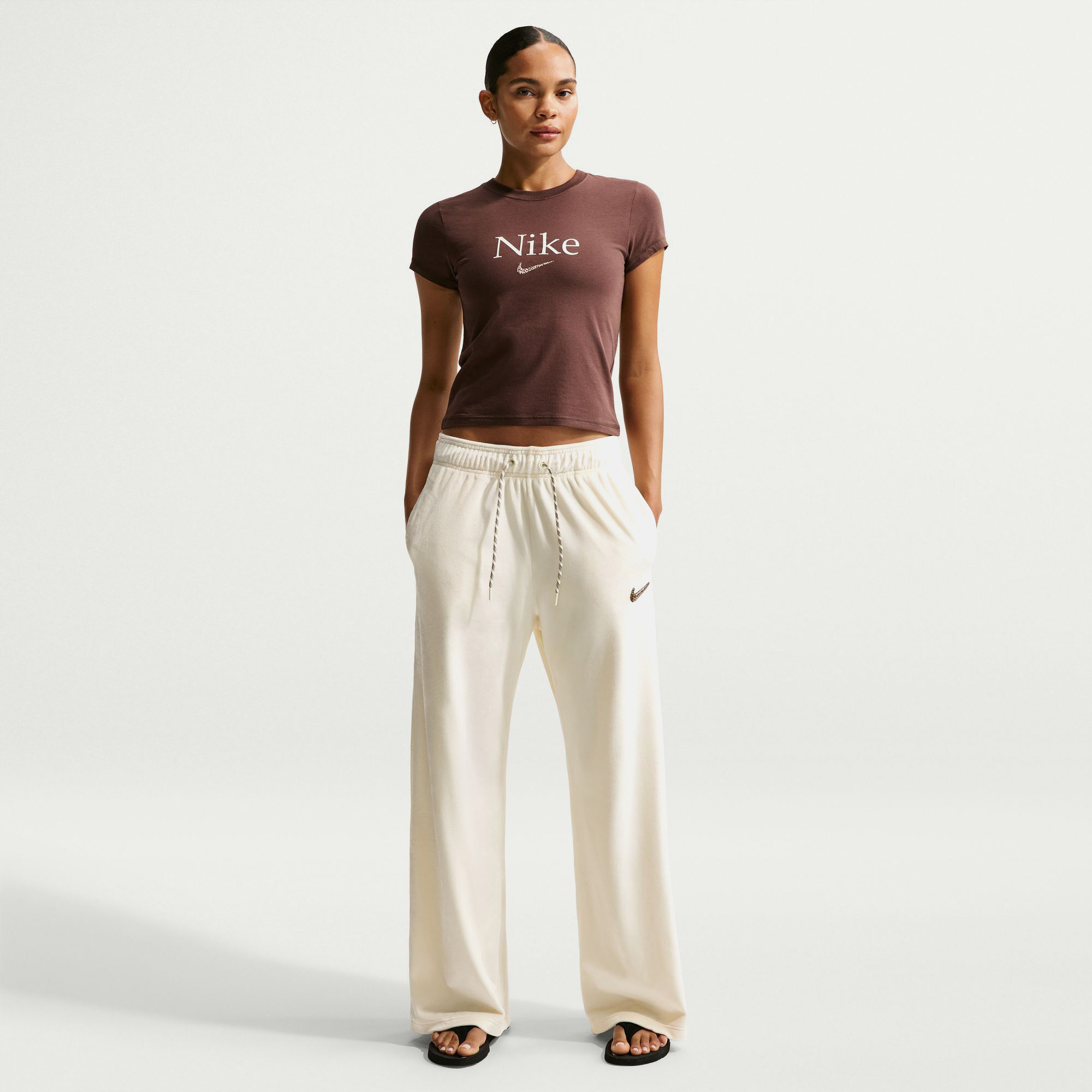 Nike Sportswear image number 0