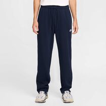 Nike Sportswear Club