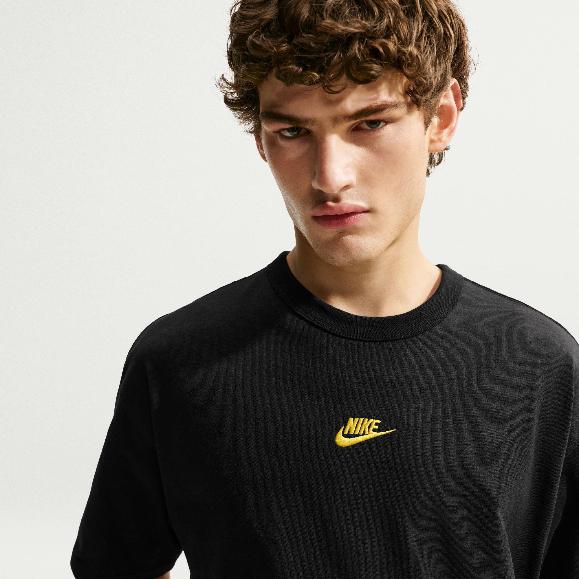Nike Sportswear Premium Essentials image number 4
