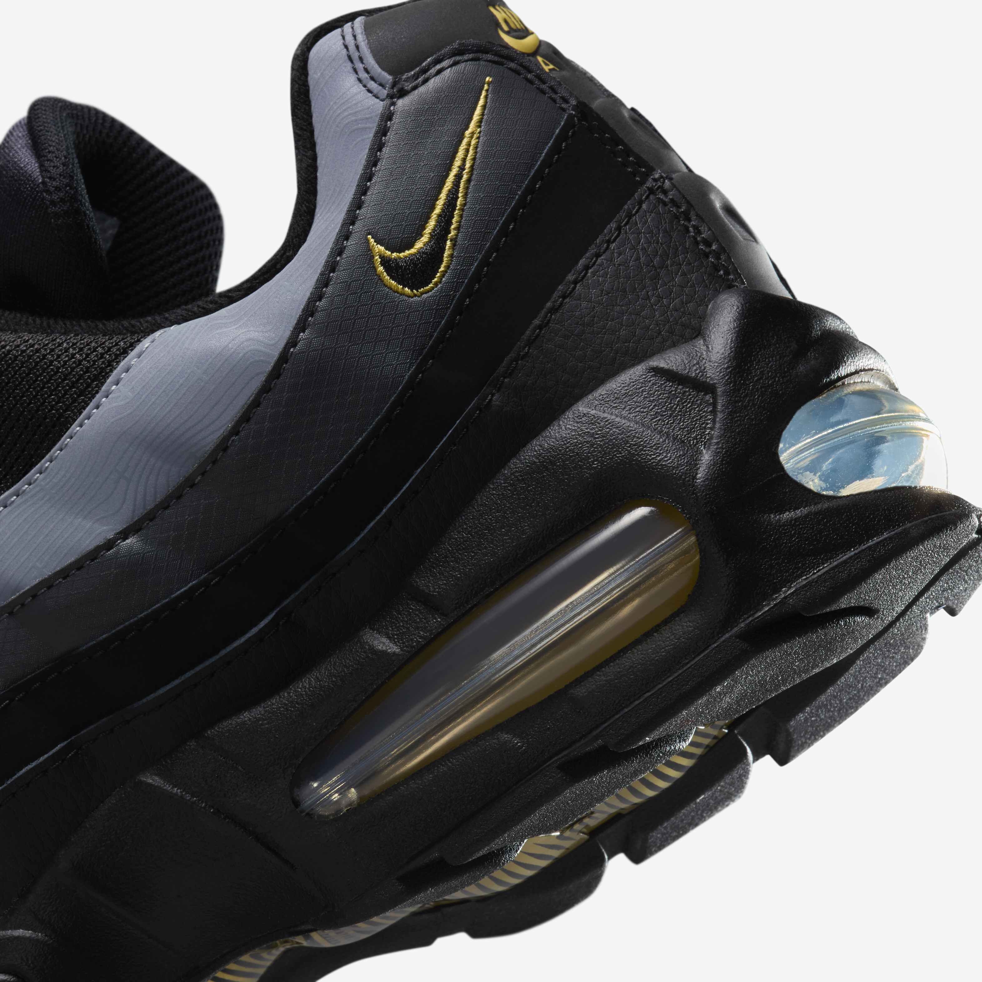 Nike Air Max 95 image number 7