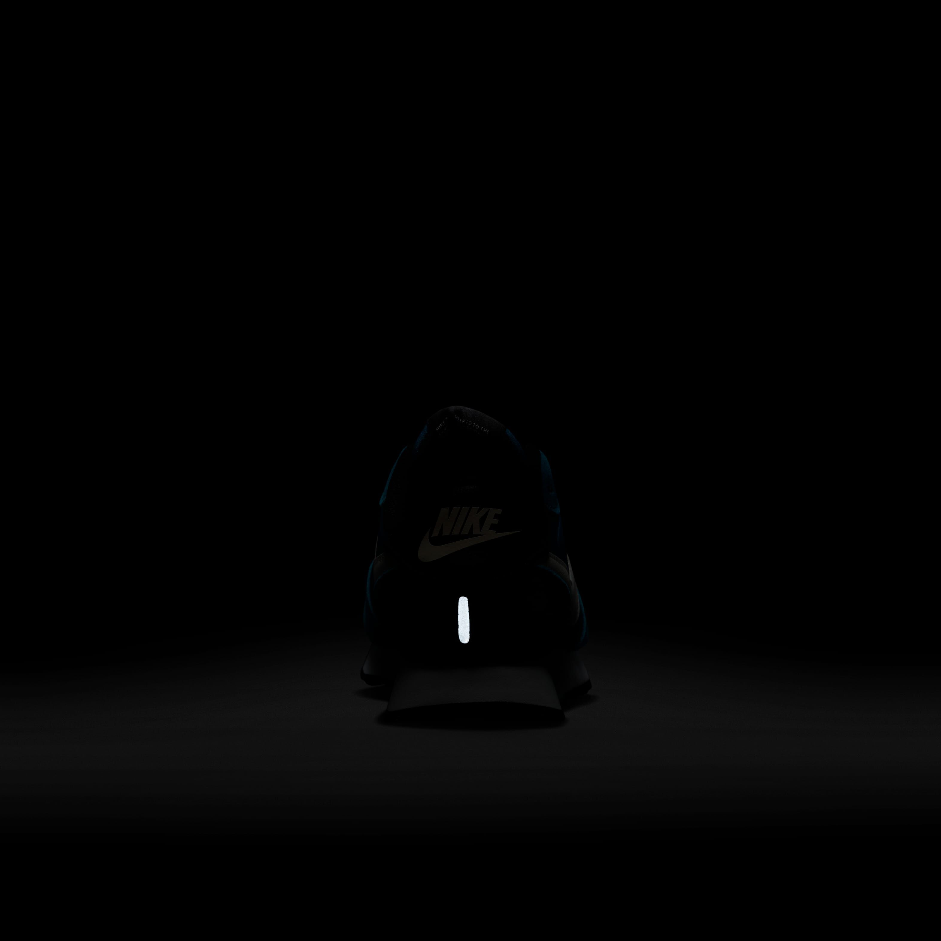 نايكي ام دي فاليانت image number 8